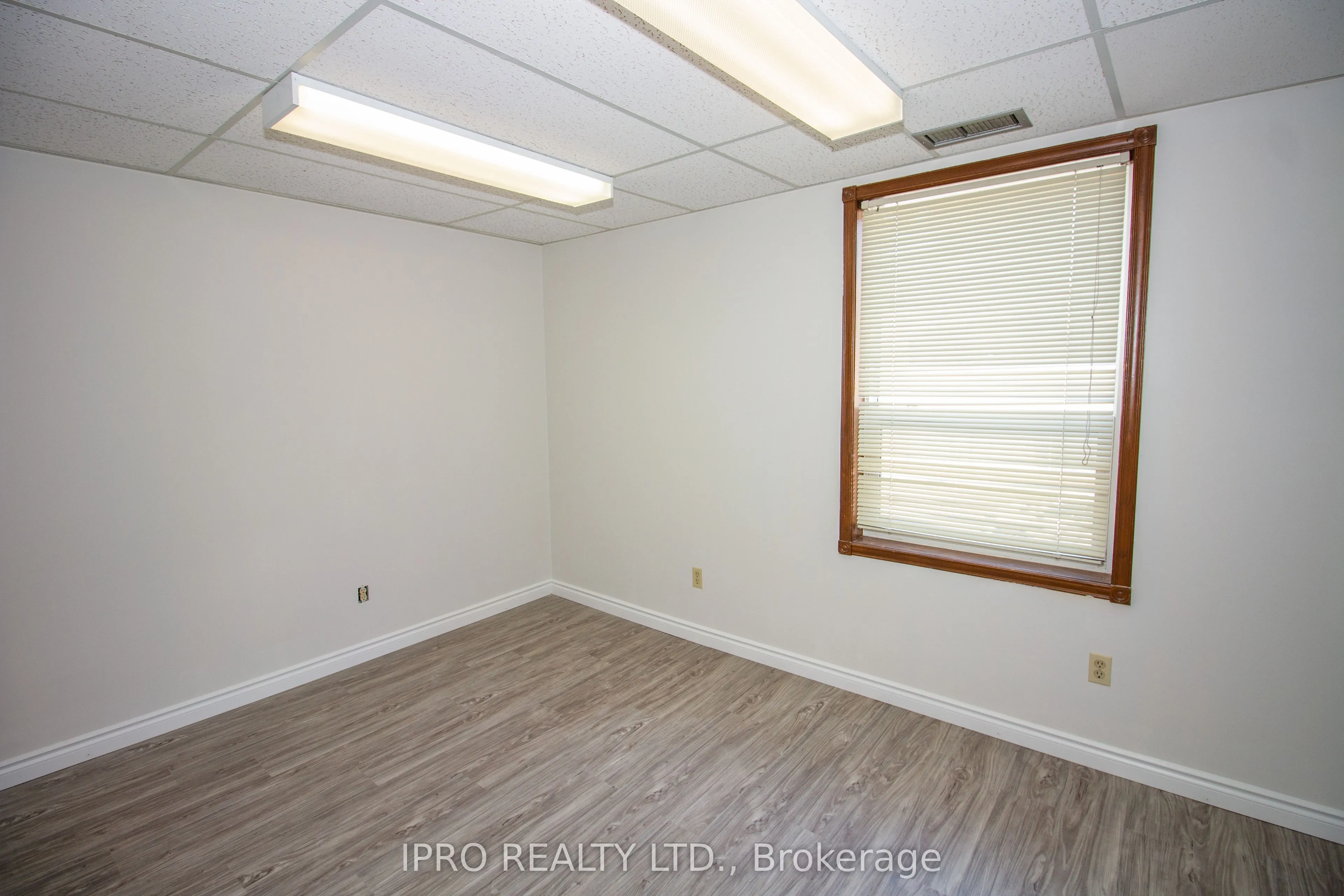 662 Concession Street, #200