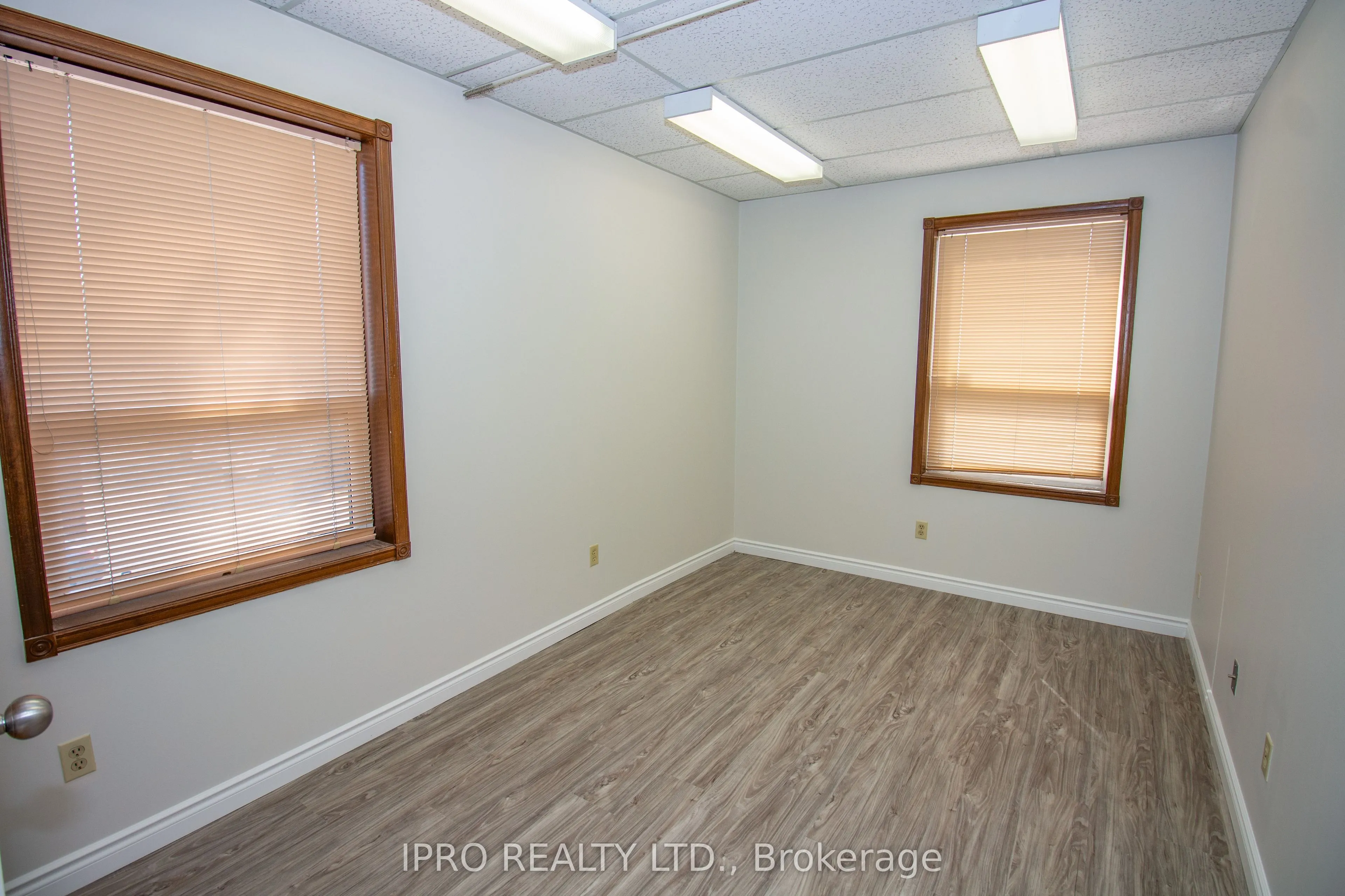 662 Concession Street, #200