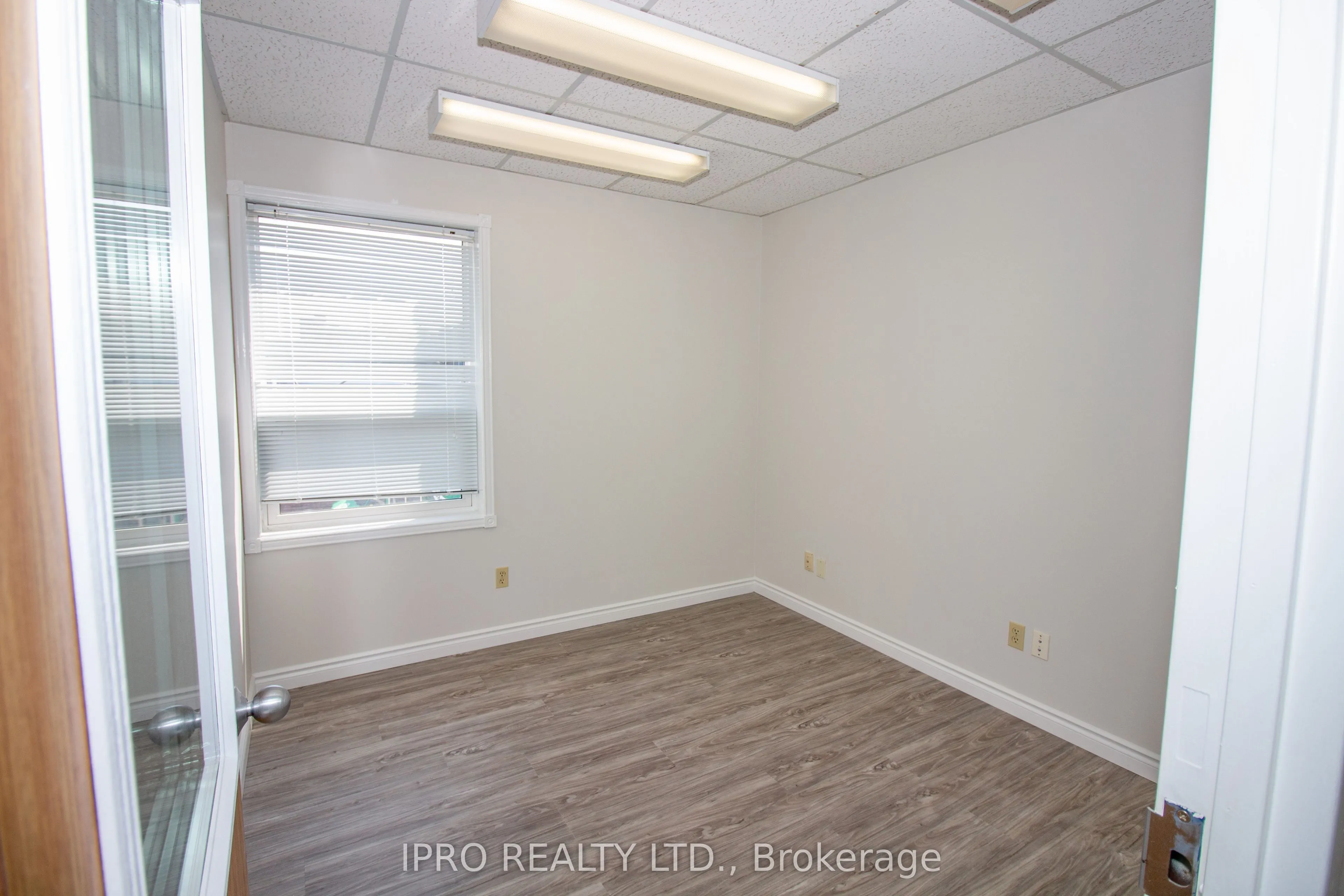 662 Concession Street, #200