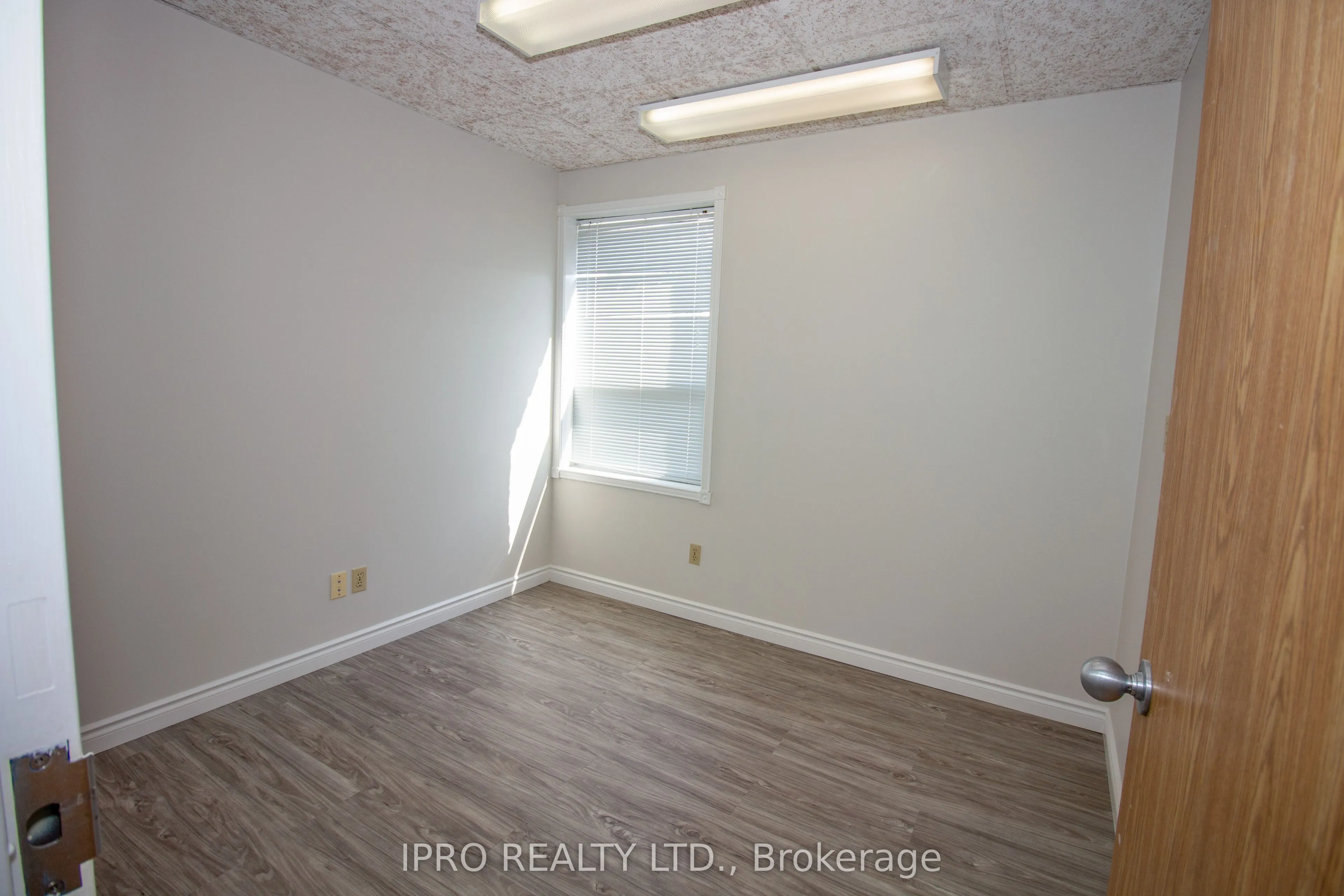 662 Concession Street, #200