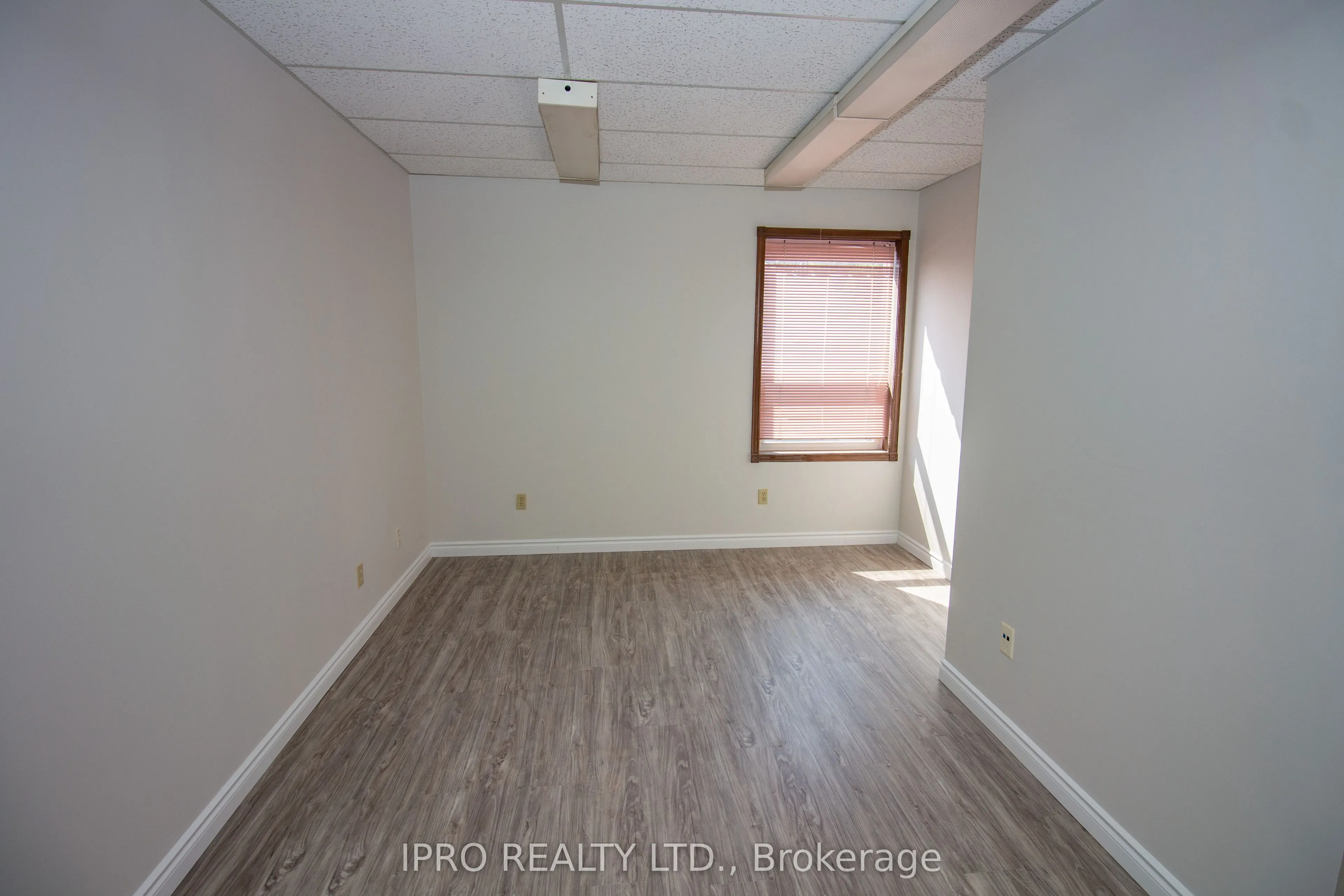 662 Concession Street, #200