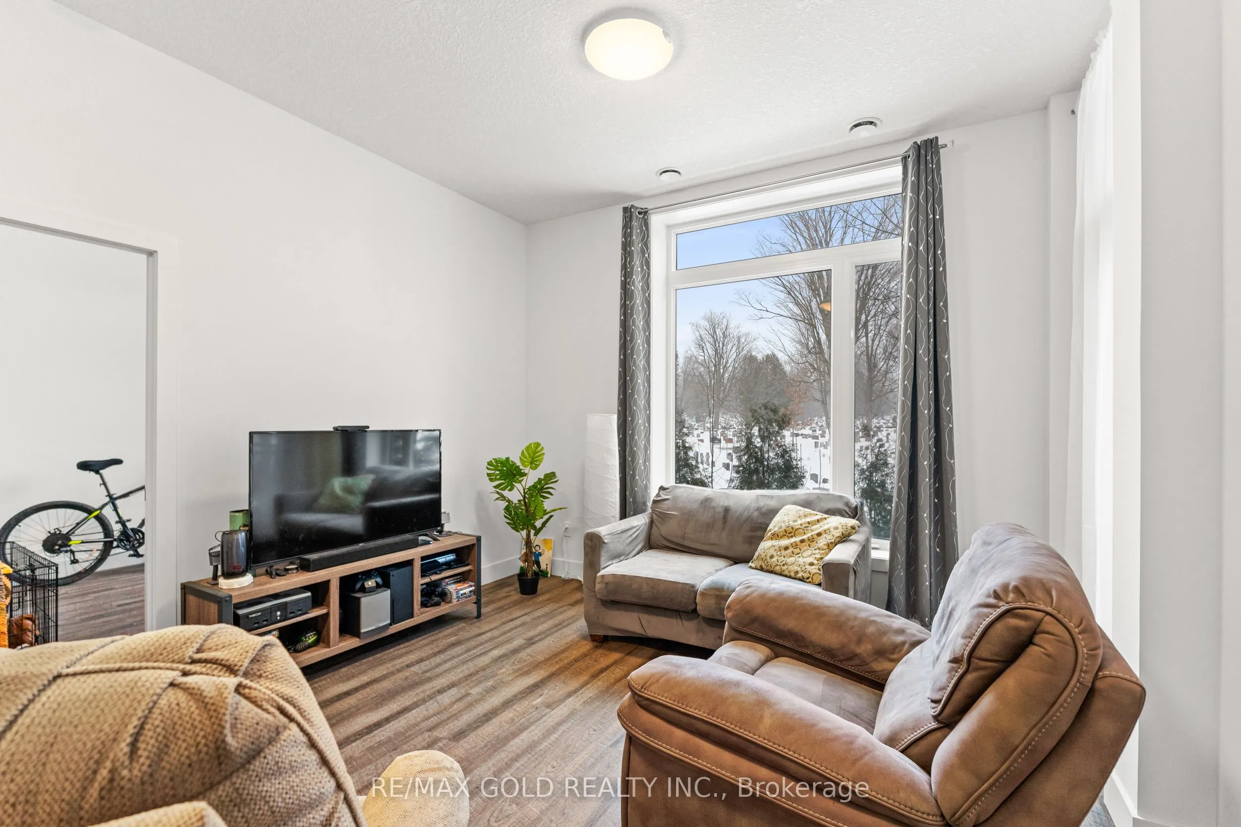 107 Roger Street, #104