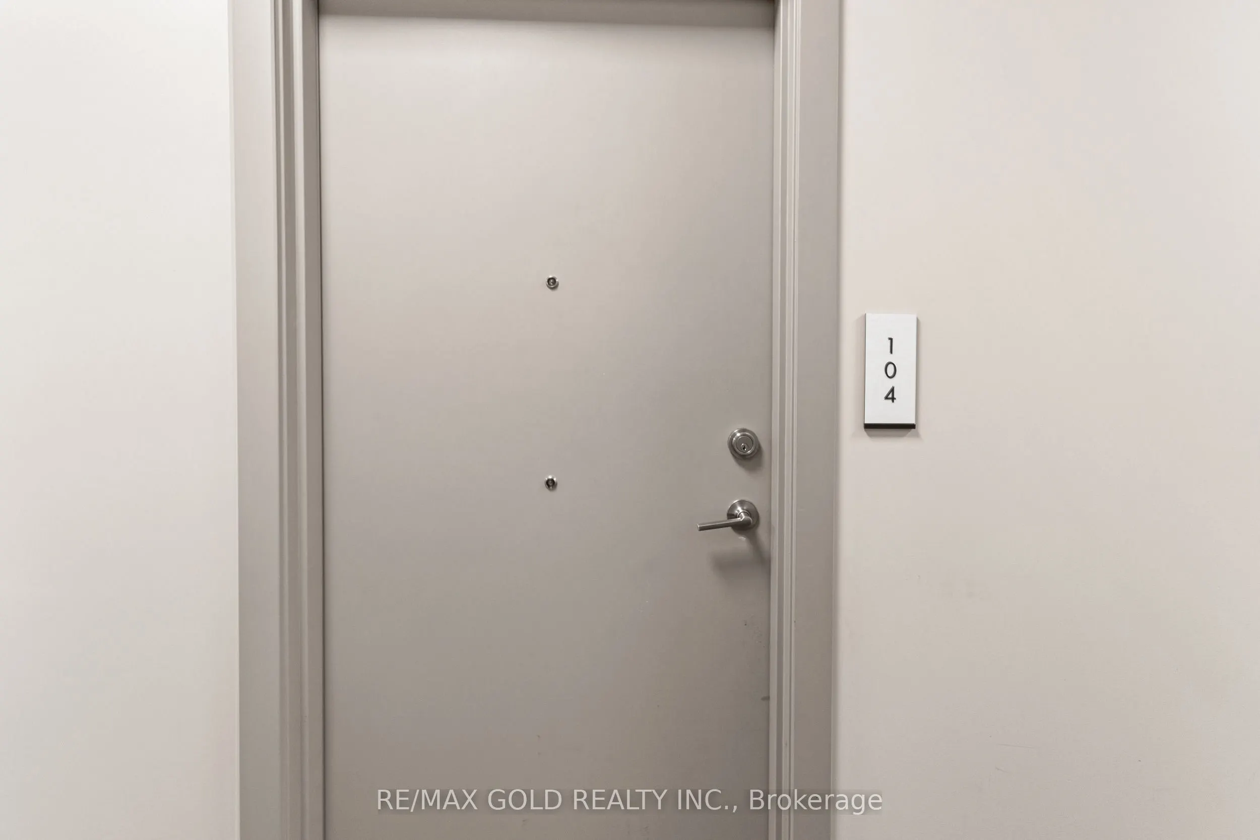 107 Roger Street, #104