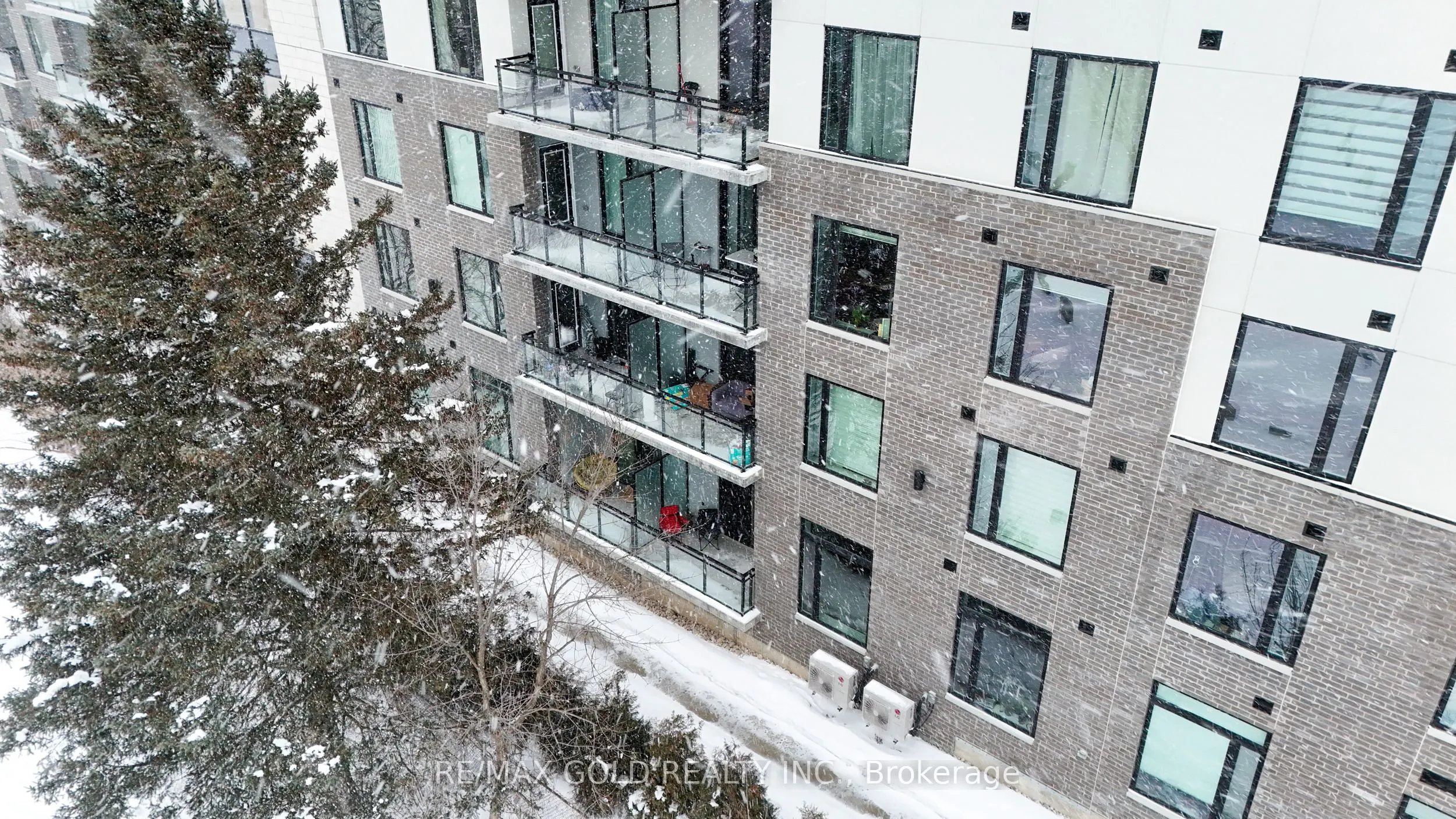 107 Roger Street, #104