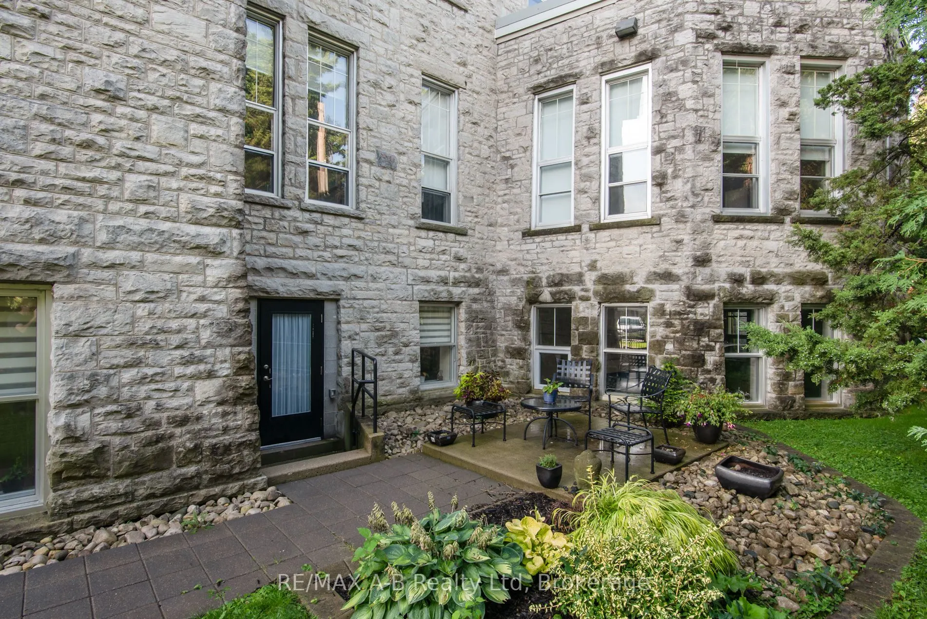 189 Elizabeth Street, #1C