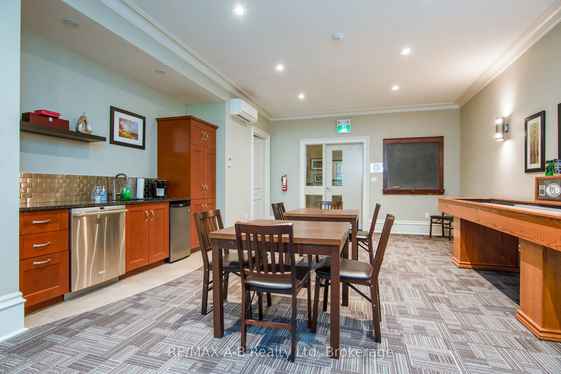 189 Elizabeth Street, #1C