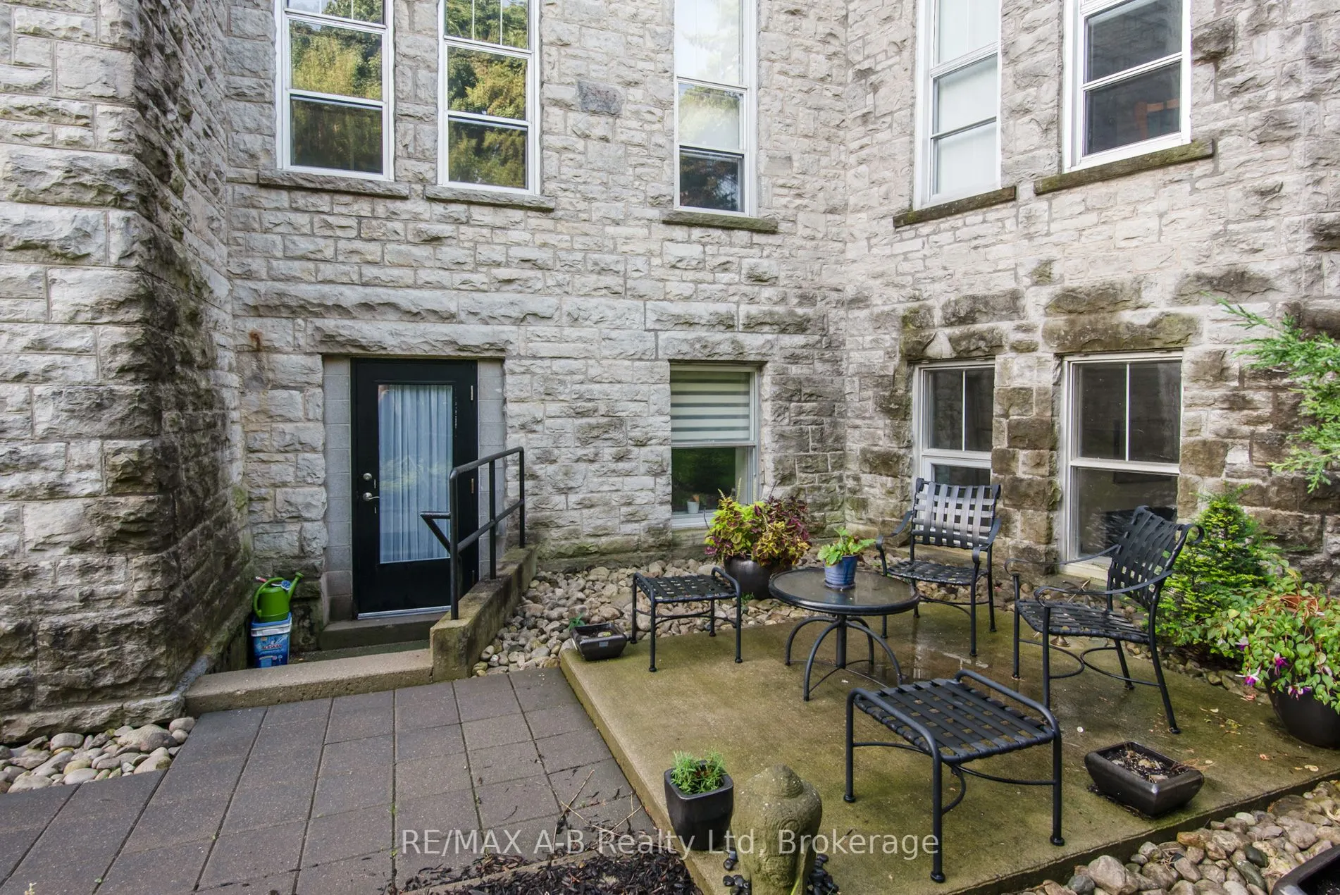 189 Elizabeth Street, #1C