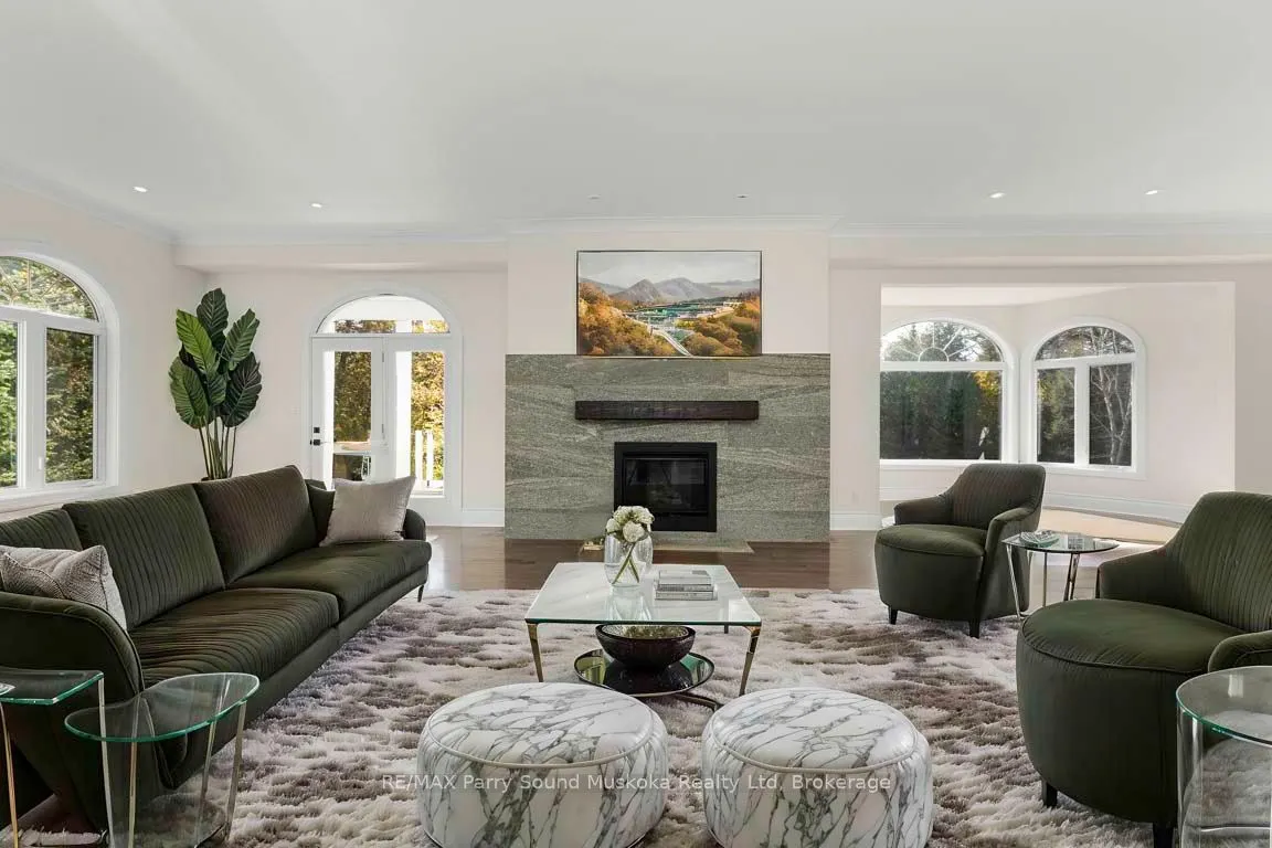 14-16 KNOWLES Crescent