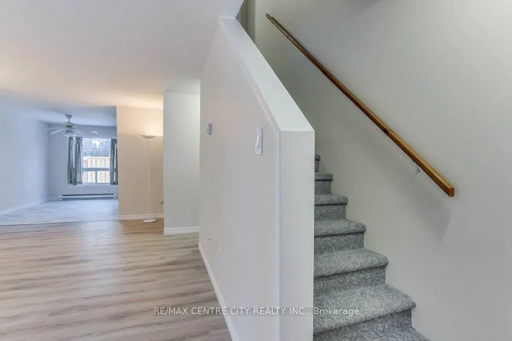 1290 Bentley Drive, #28