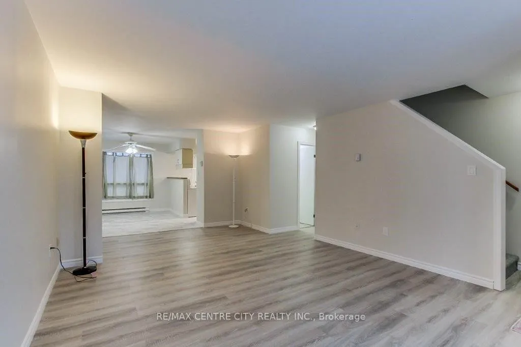 1290 Bentley Drive, #28