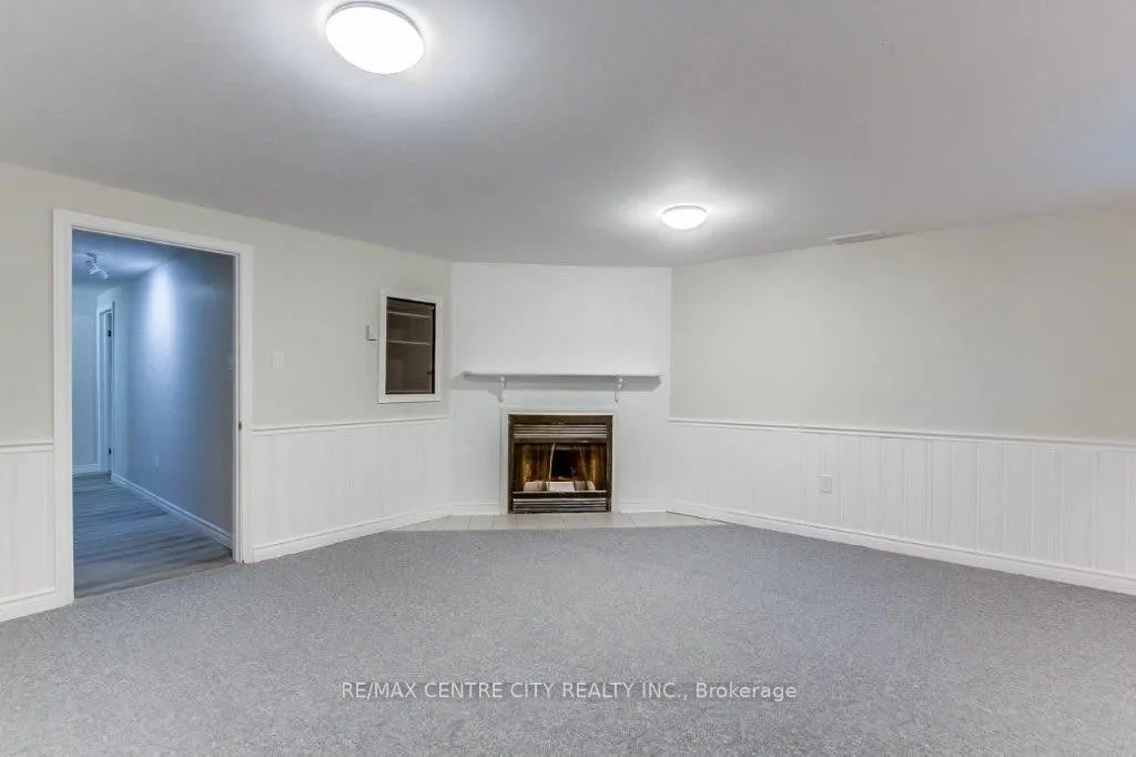 1290 Bentley Drive, #28
