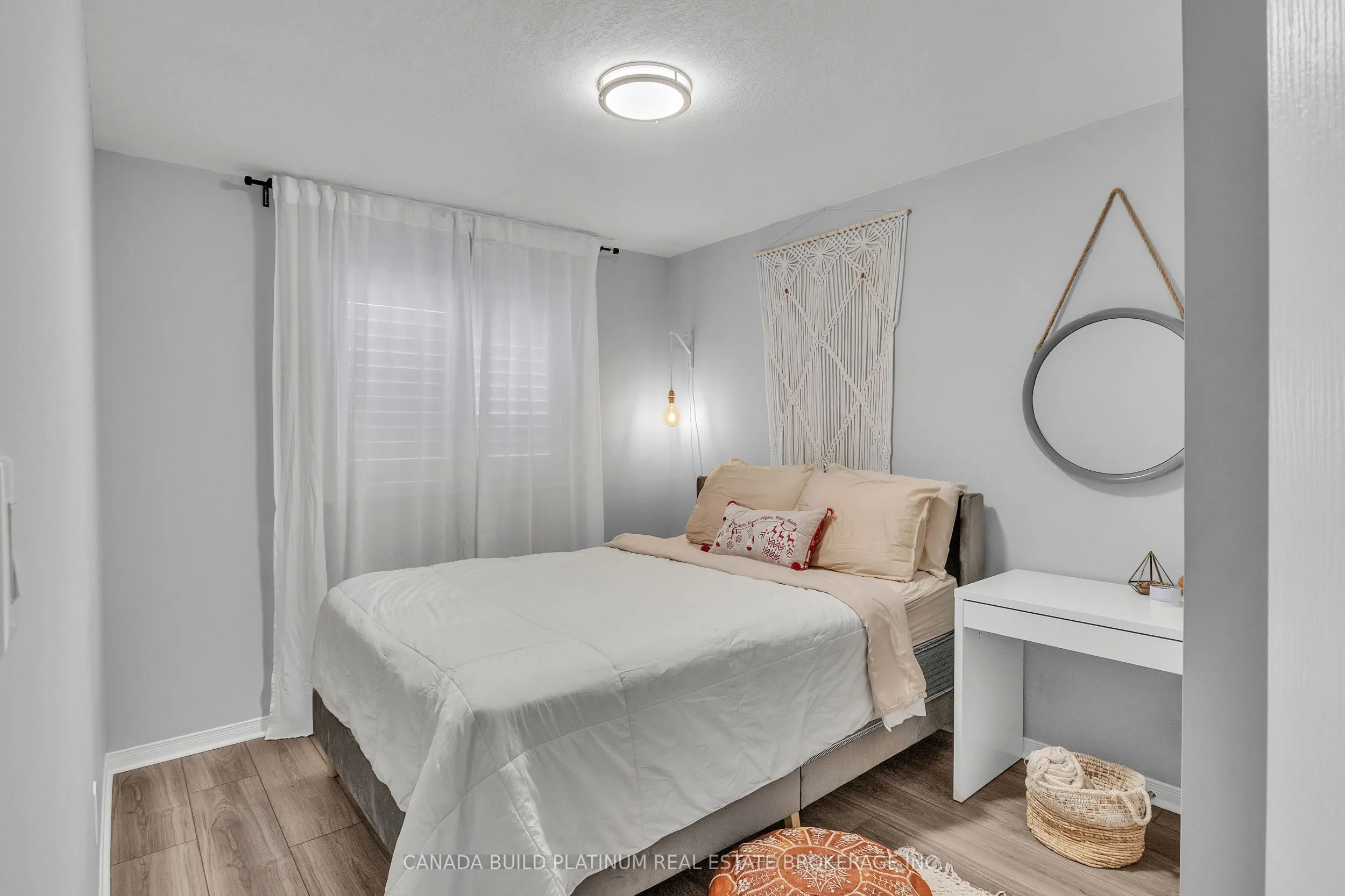 80 Palacebeach Trail