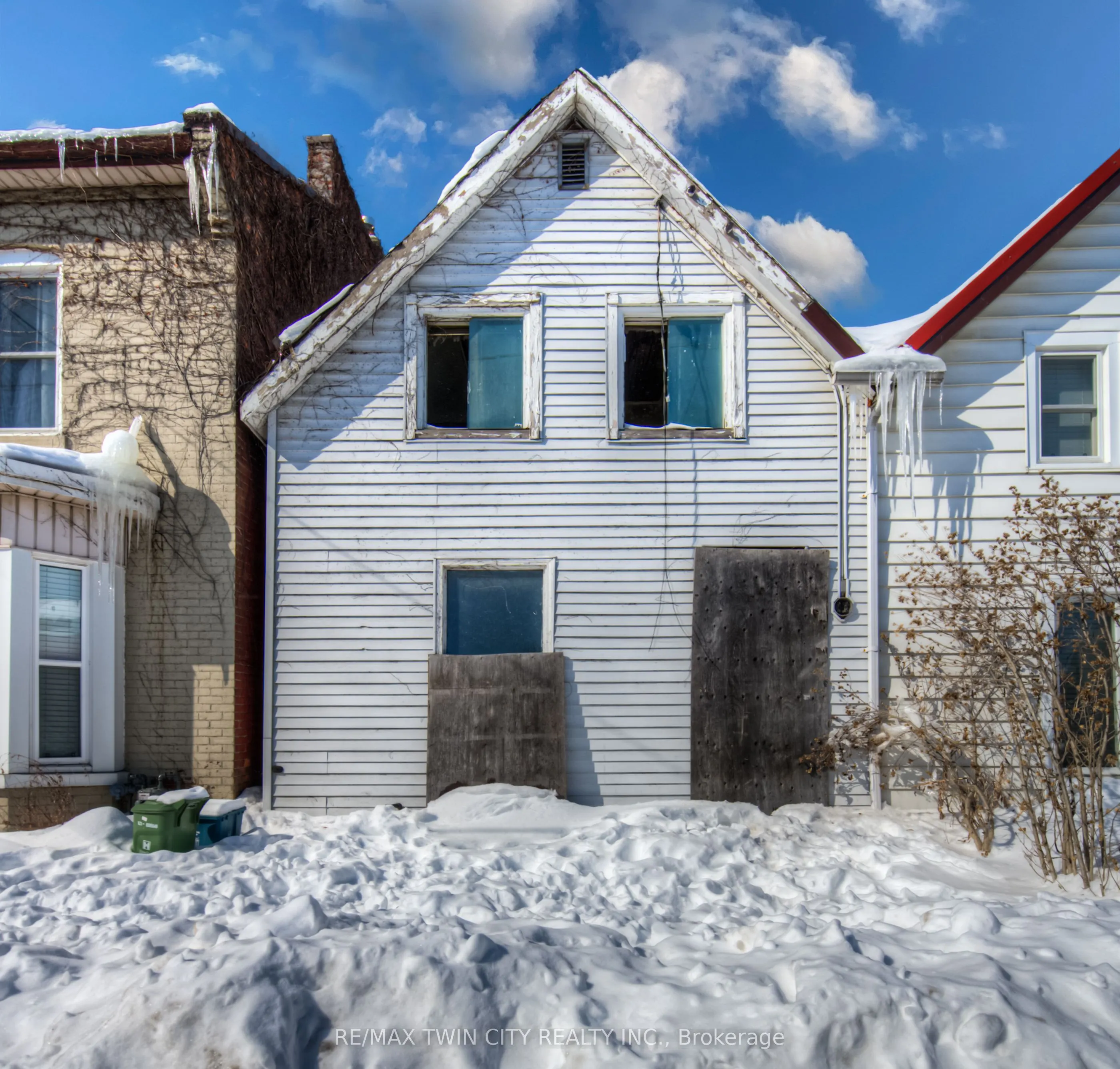 45 Tisdale Street N