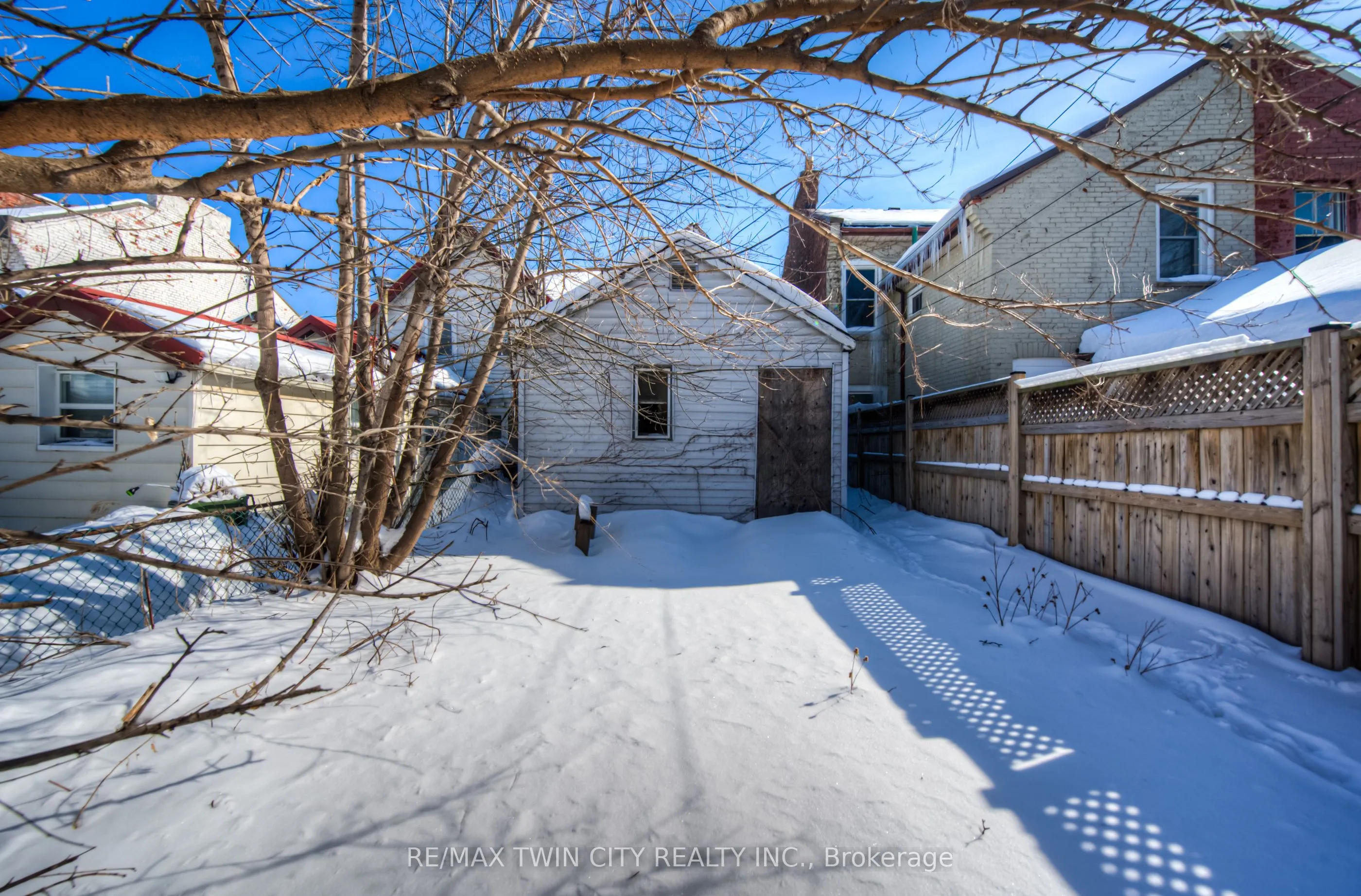 45 Tisdale Street N