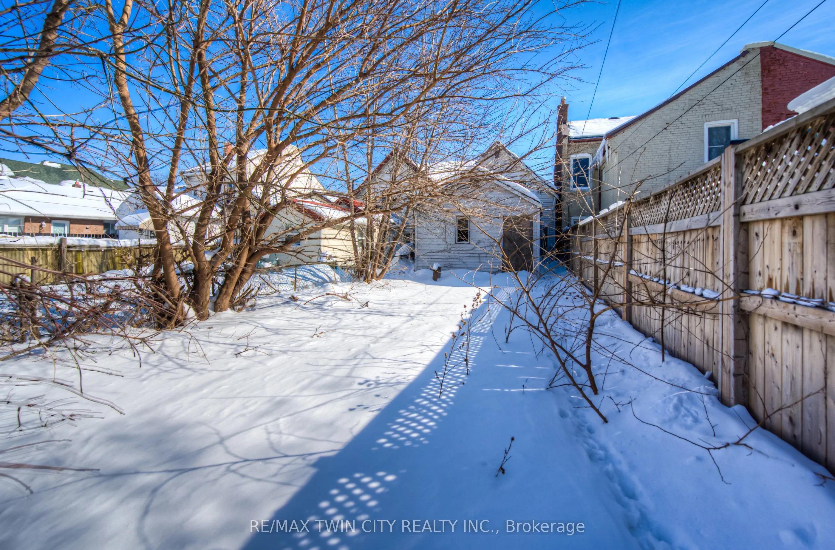 45 Tisdale Street N