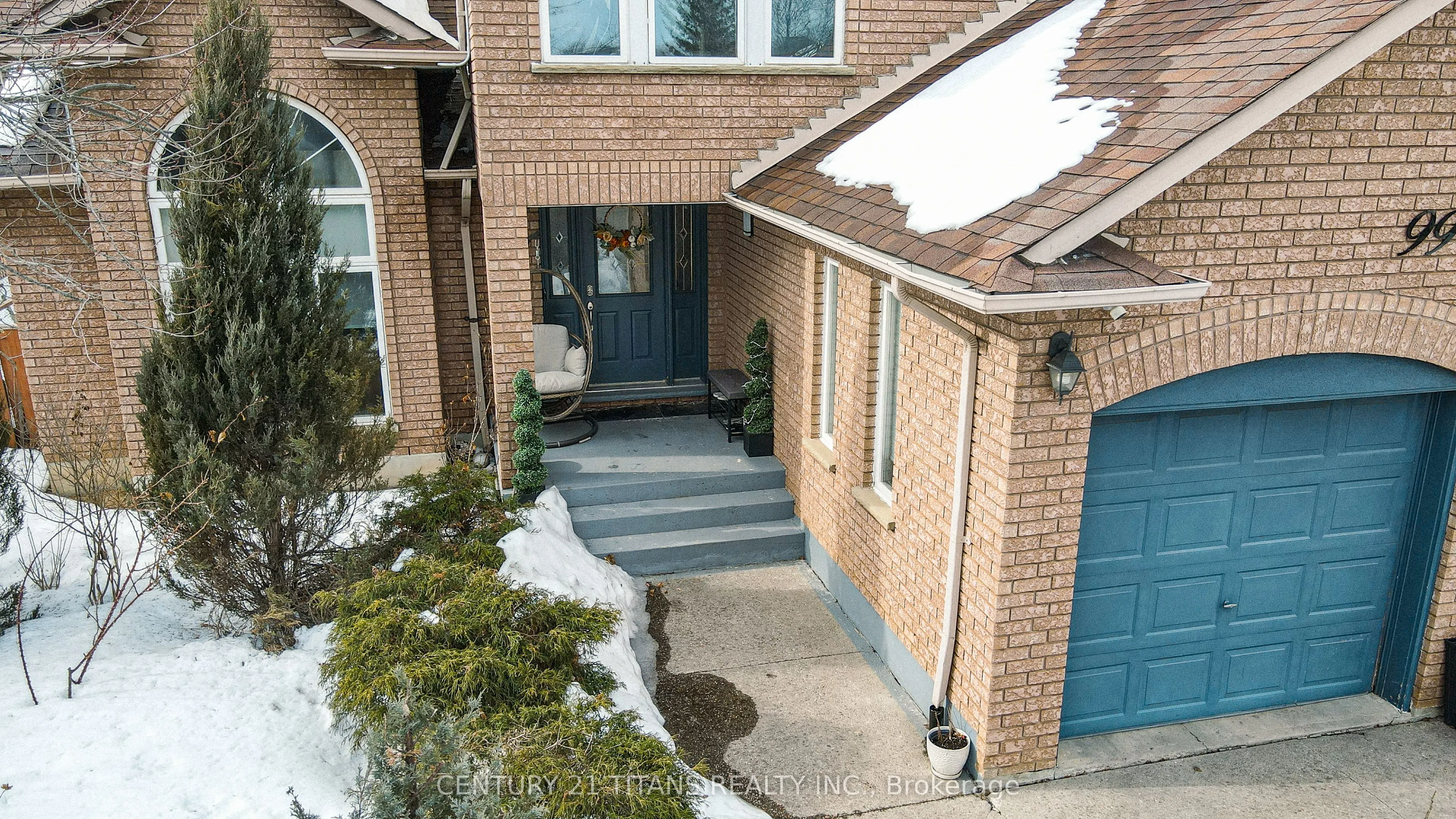 99 Donnici Drive