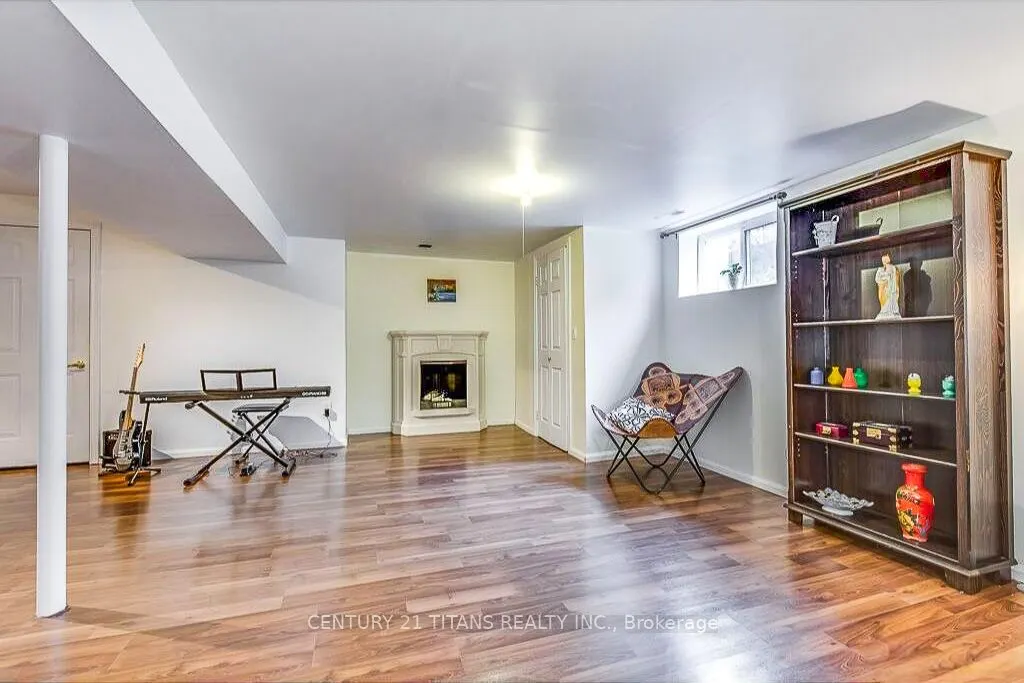 99 Donnici Drive