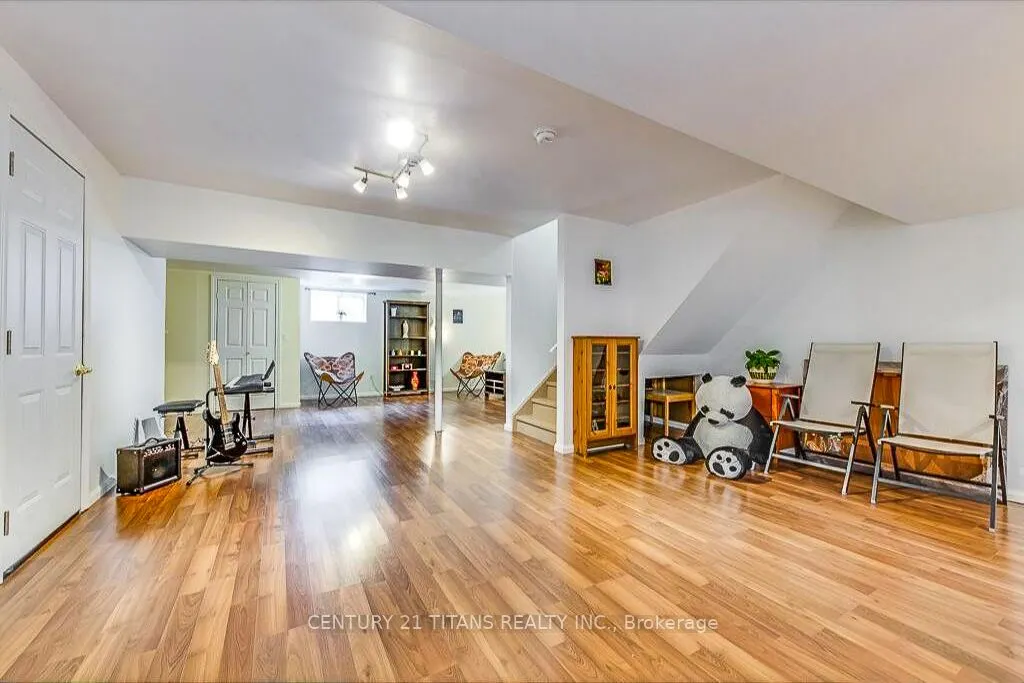 99 Donnici Drive