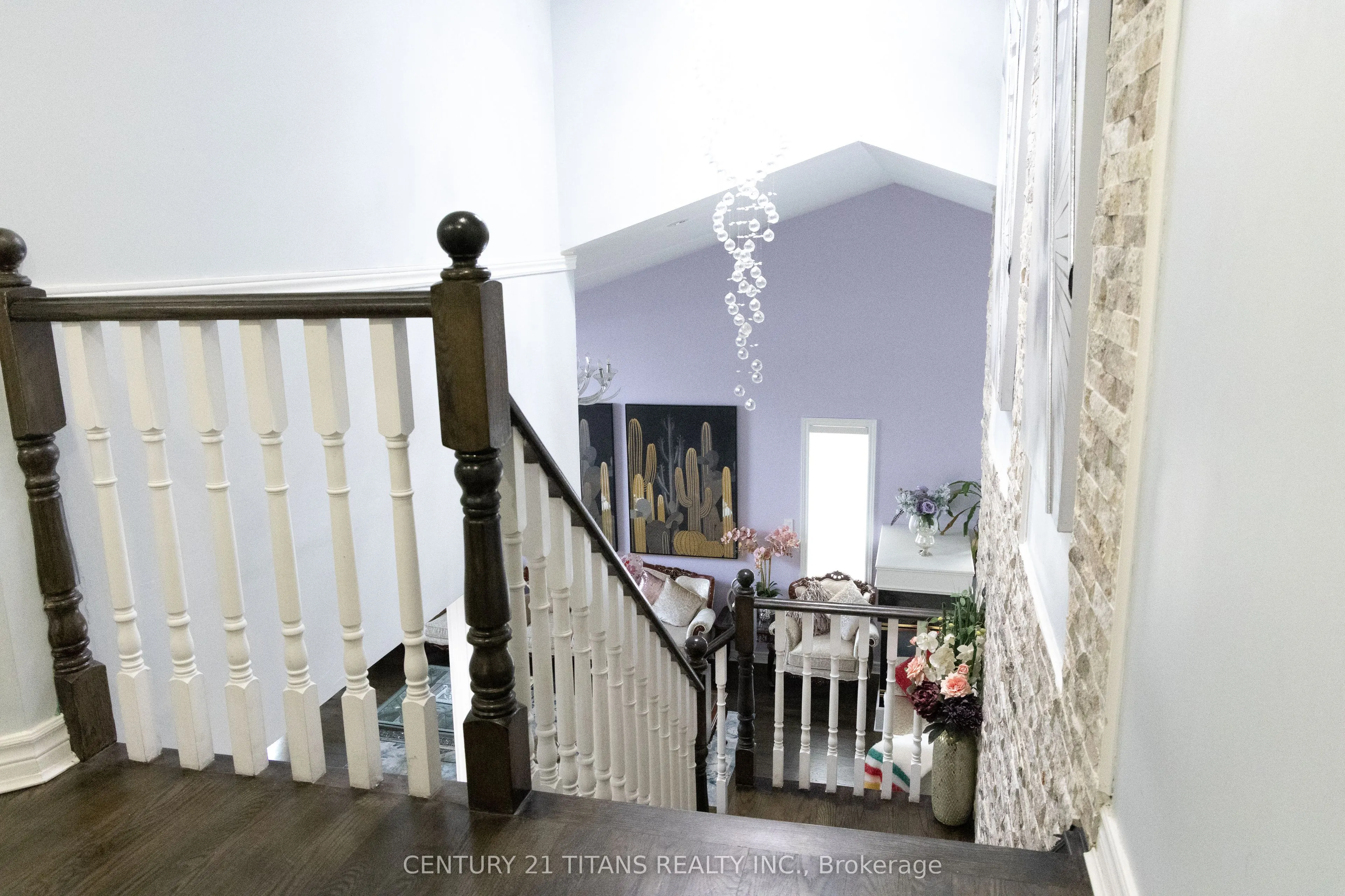 99 Donnici Drive