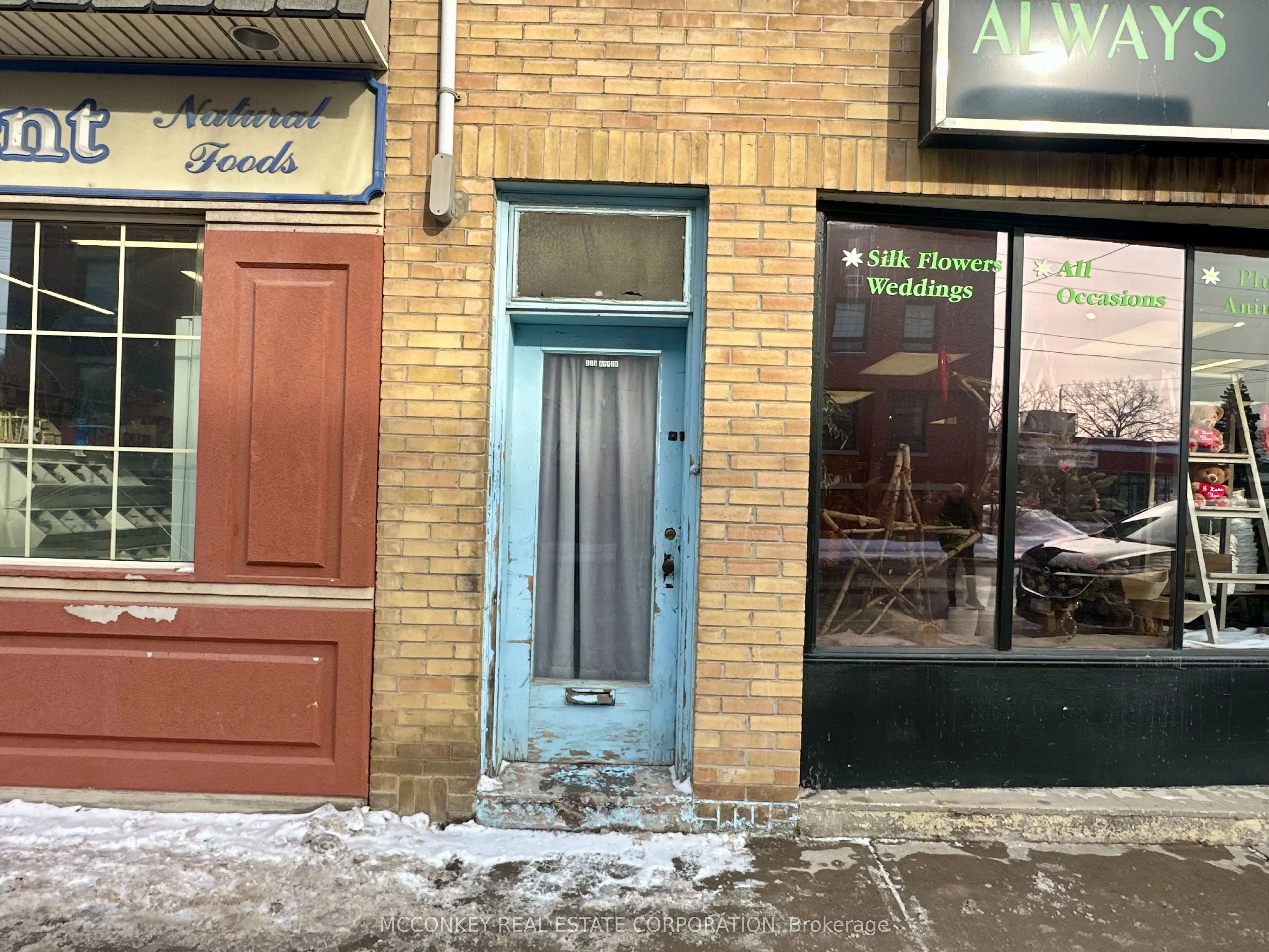 324 Charlotte Street, #Upper