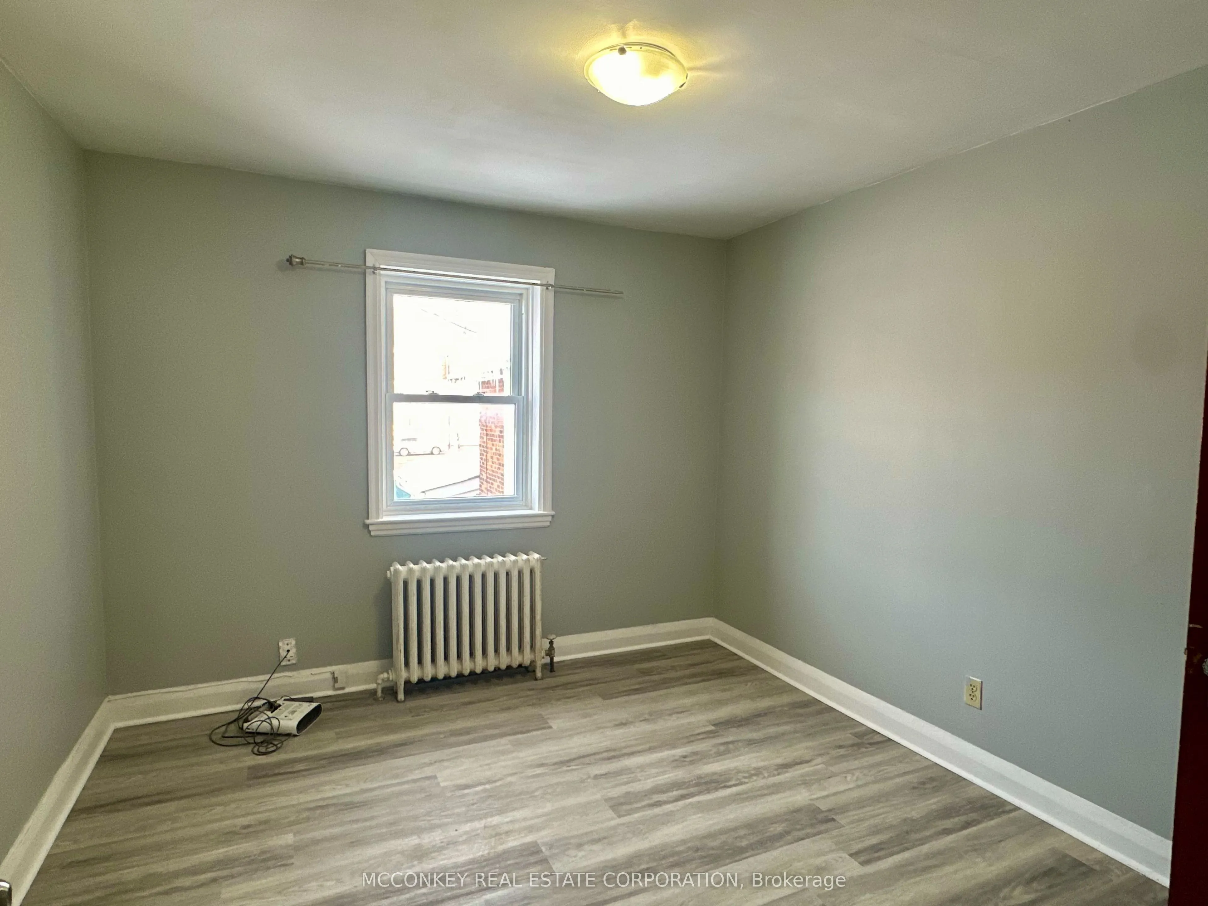 324 Charlotte Street, #Upper