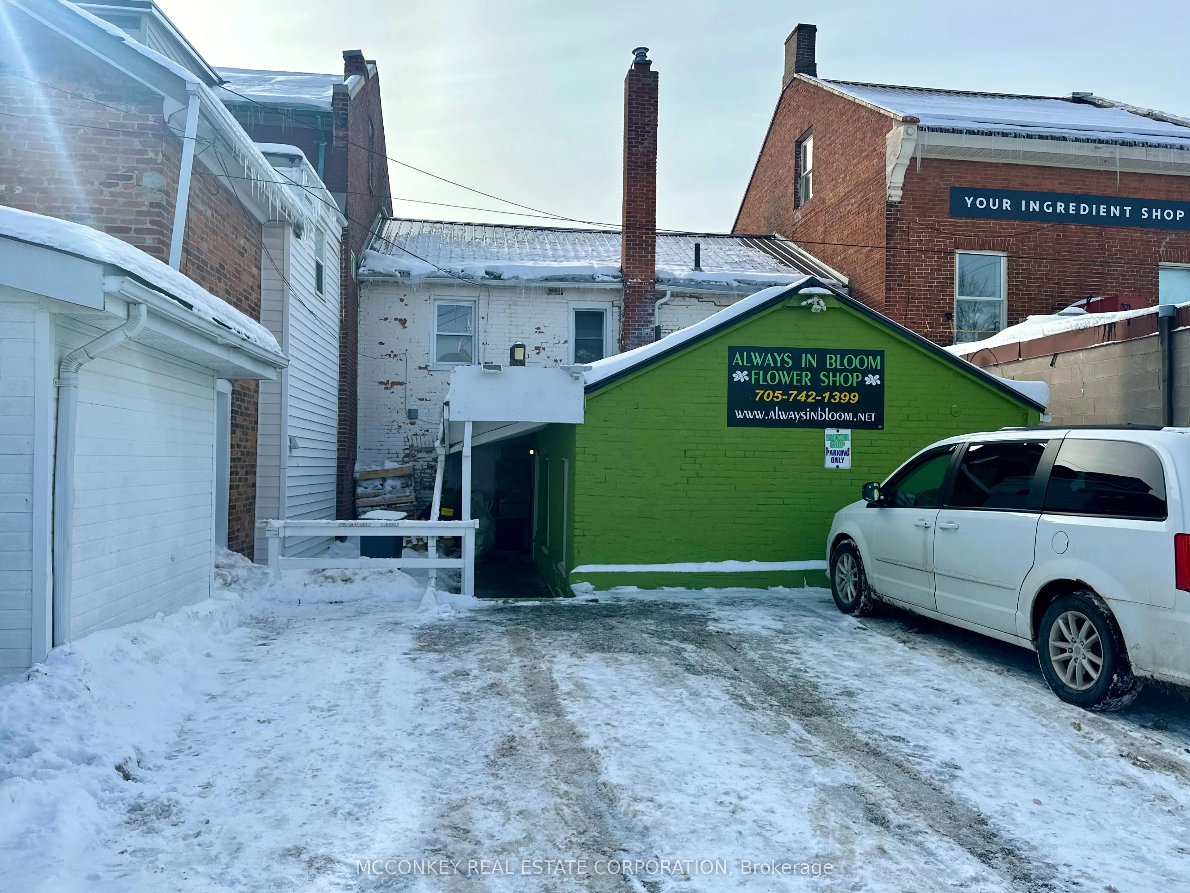 324 Charlotte Street, #Upper