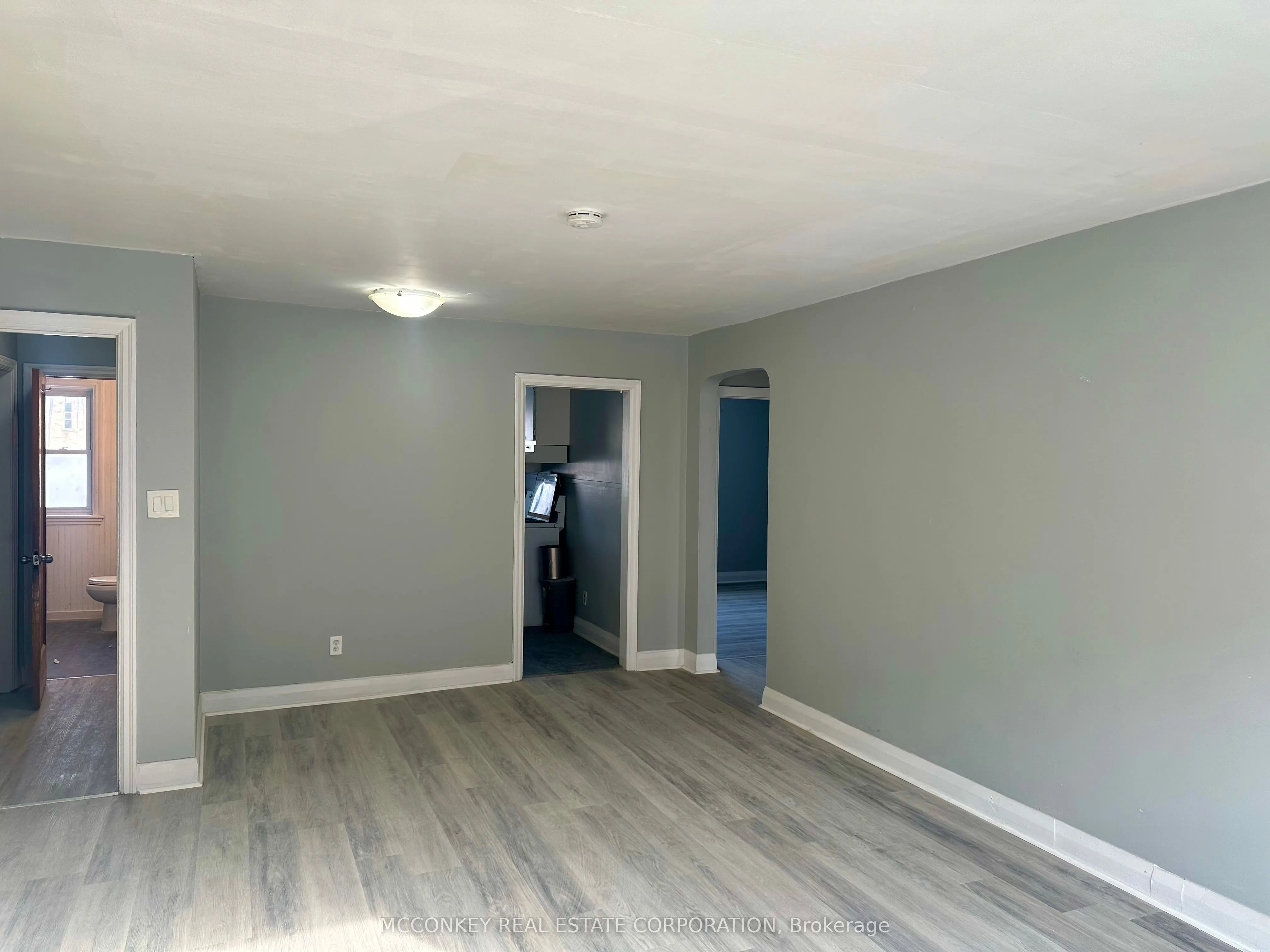 324 Charlotte Street, #Upper
