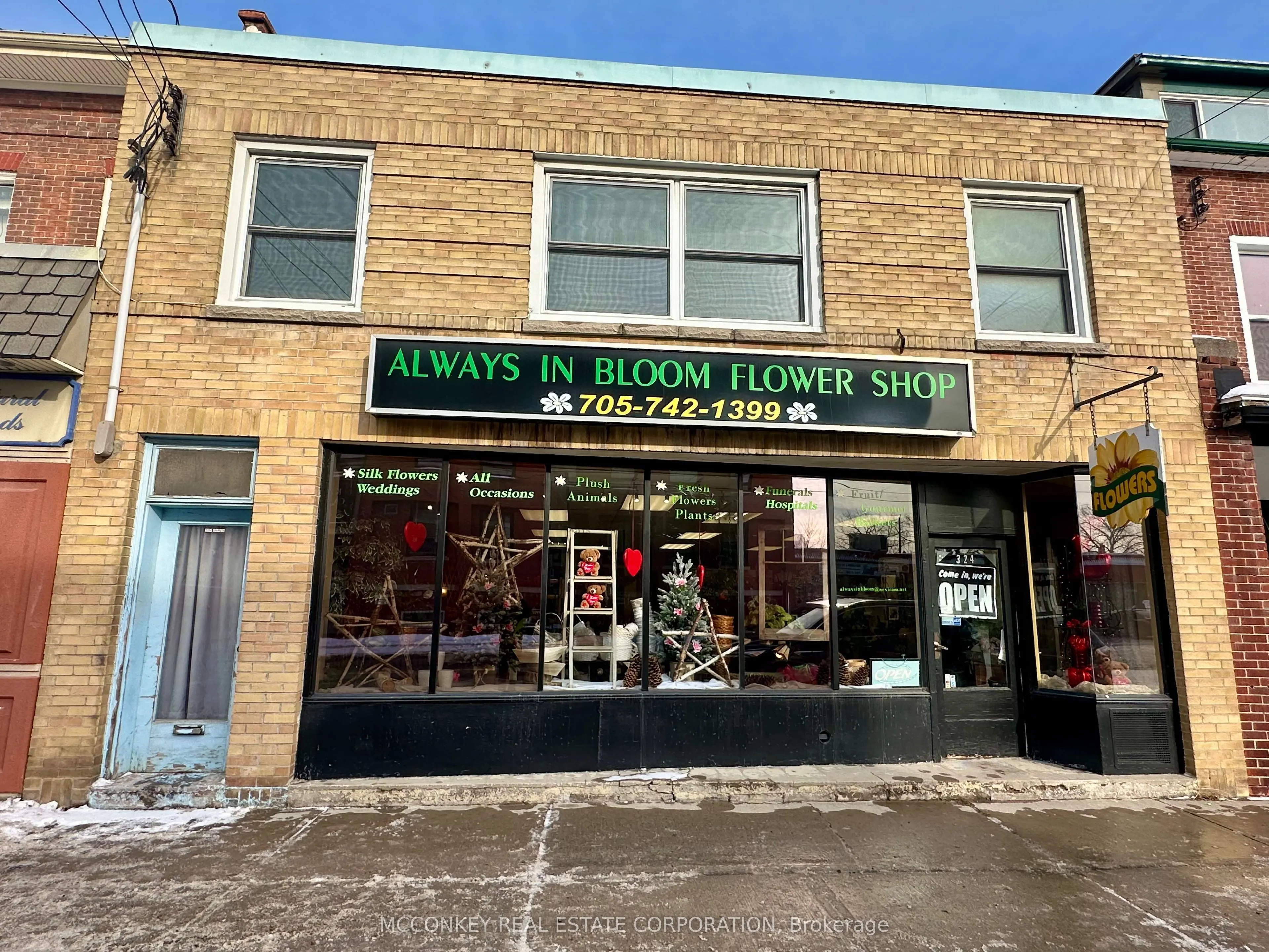 324 Charlotte Street, #Upper