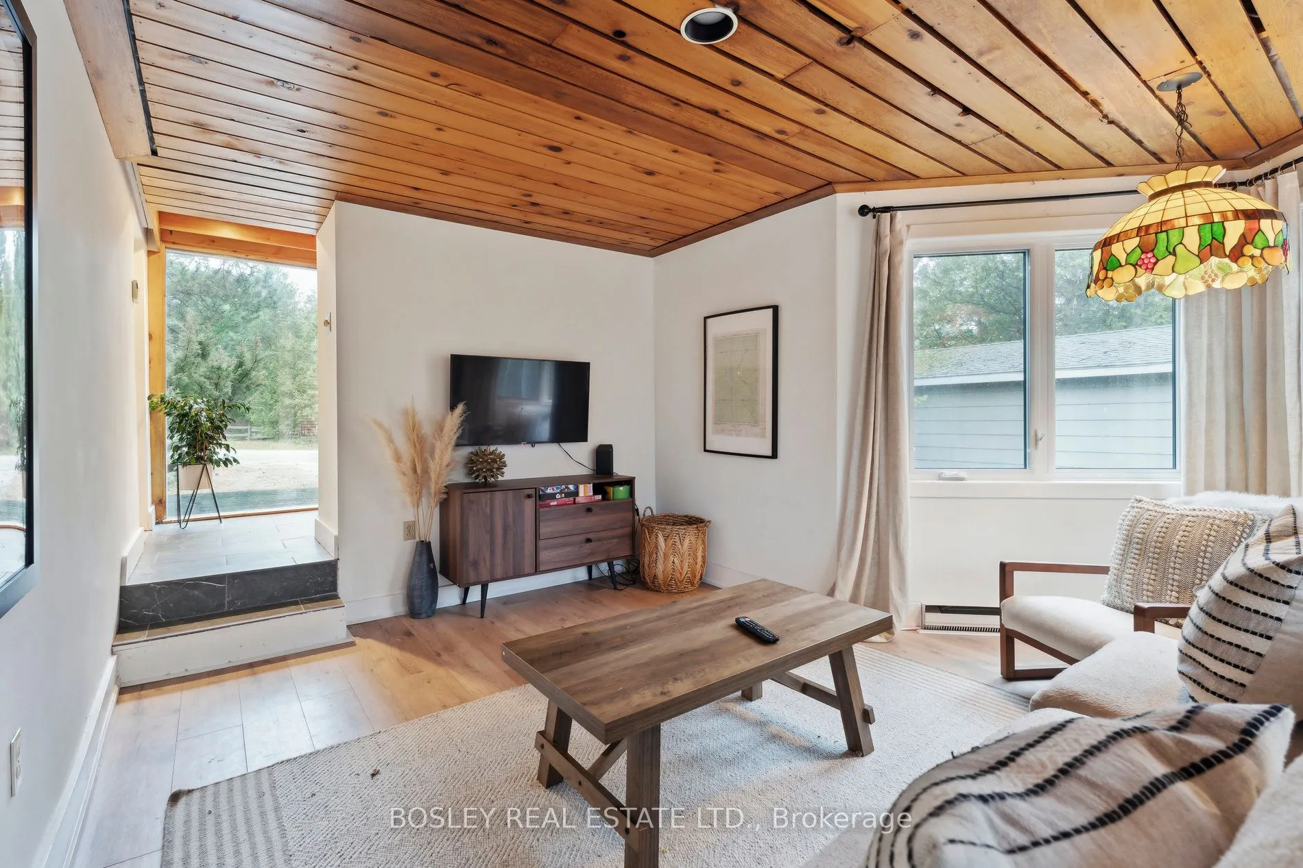 101 St Moritz Crescent
