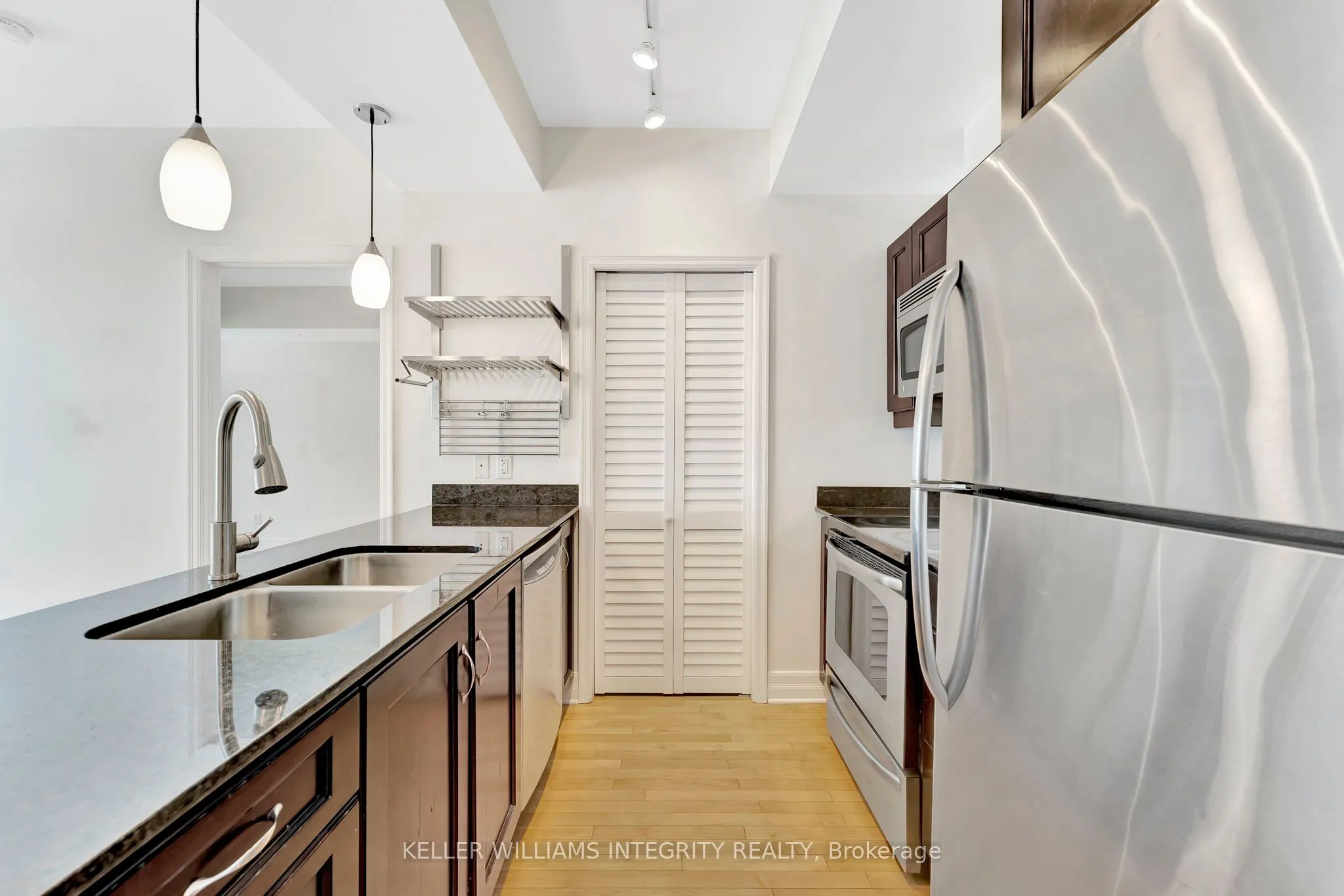 75 Cleary Avenue E, #1003