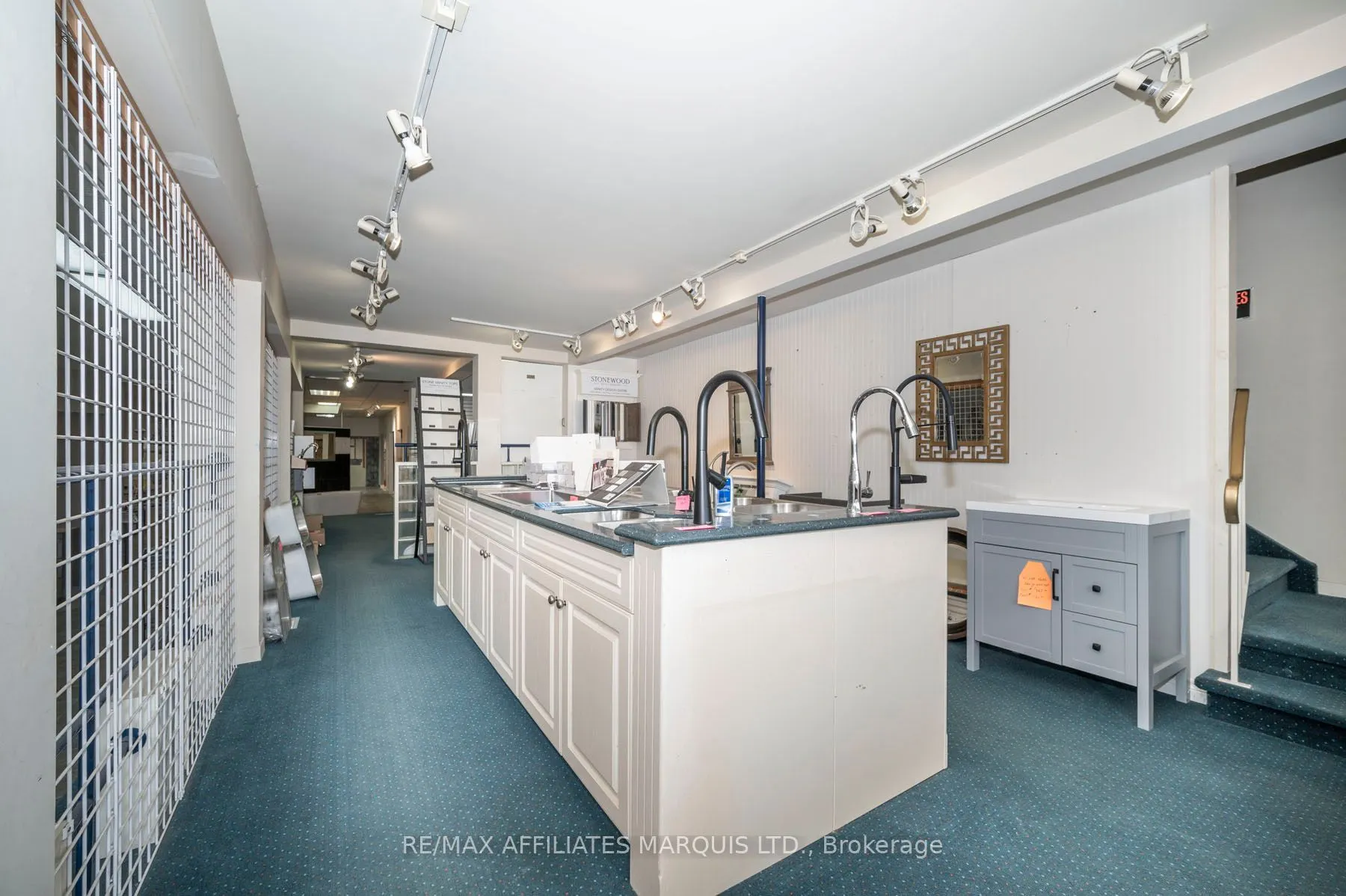 36 Marlborough Street N