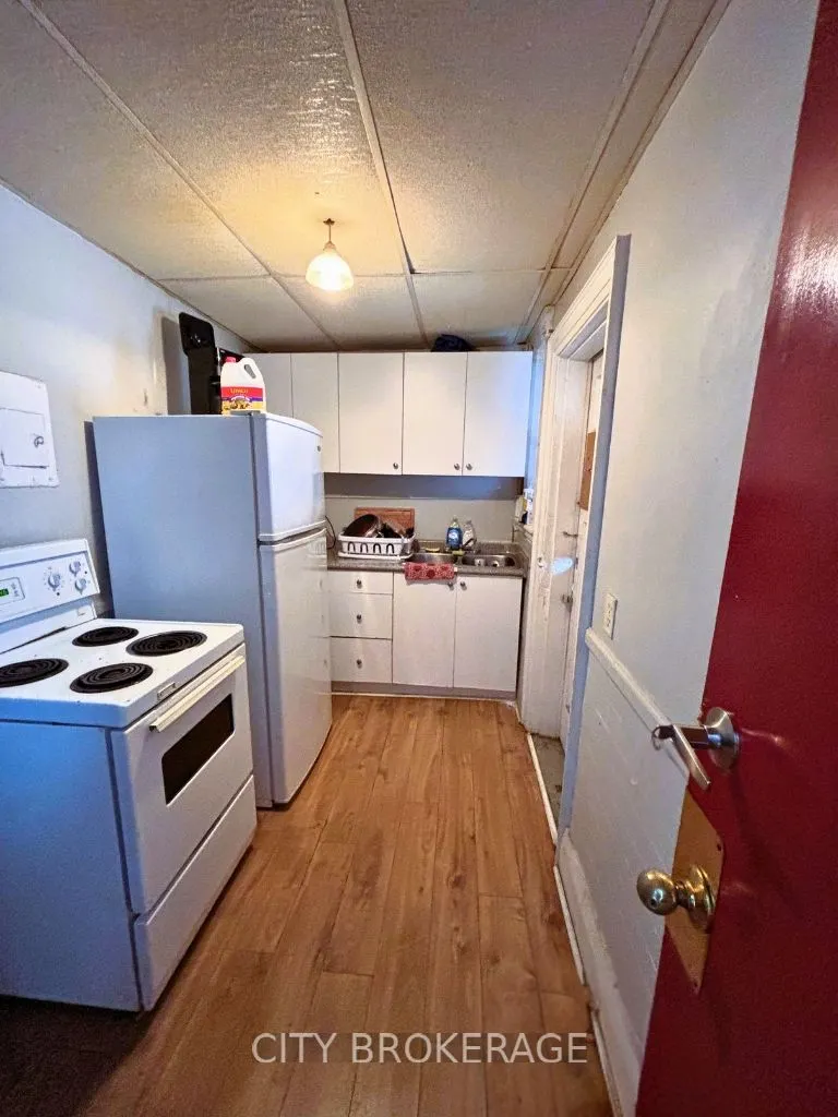 4 Rosemont Avenue