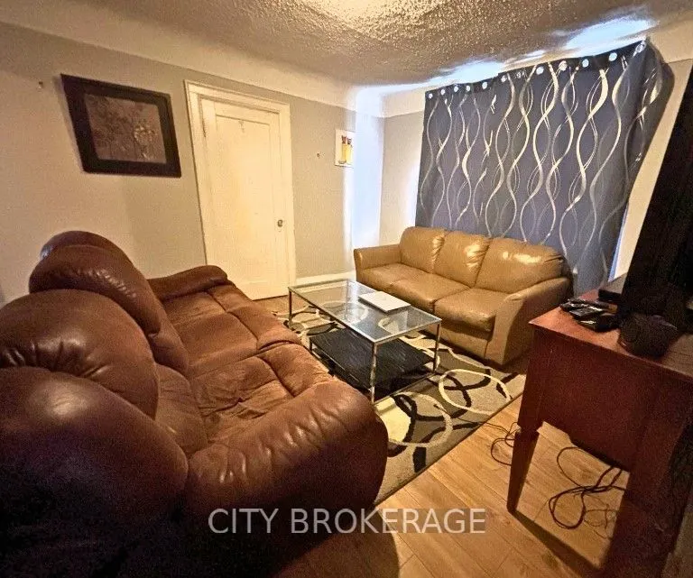 4 Rosemont Avenue