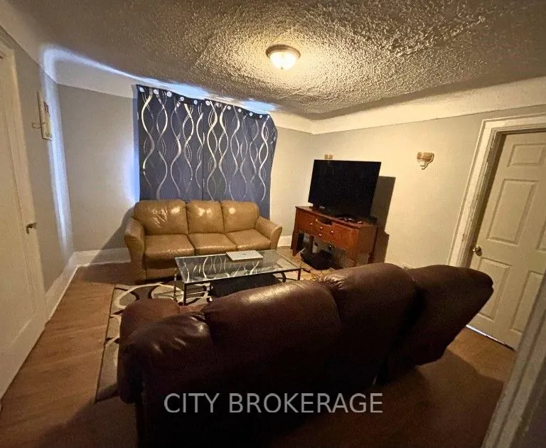 4 Rosemont Avenue