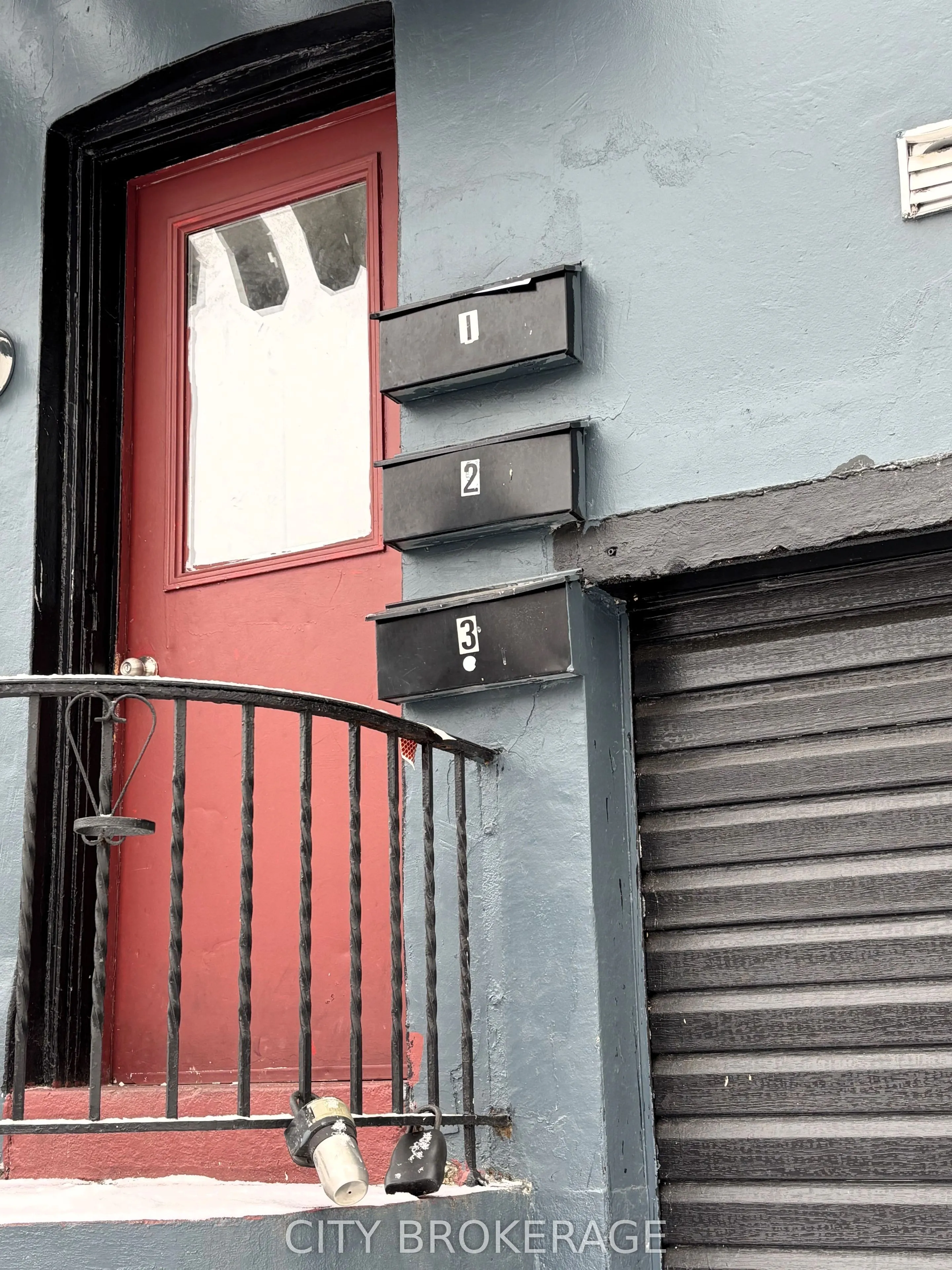 4 Rosemont Avenue