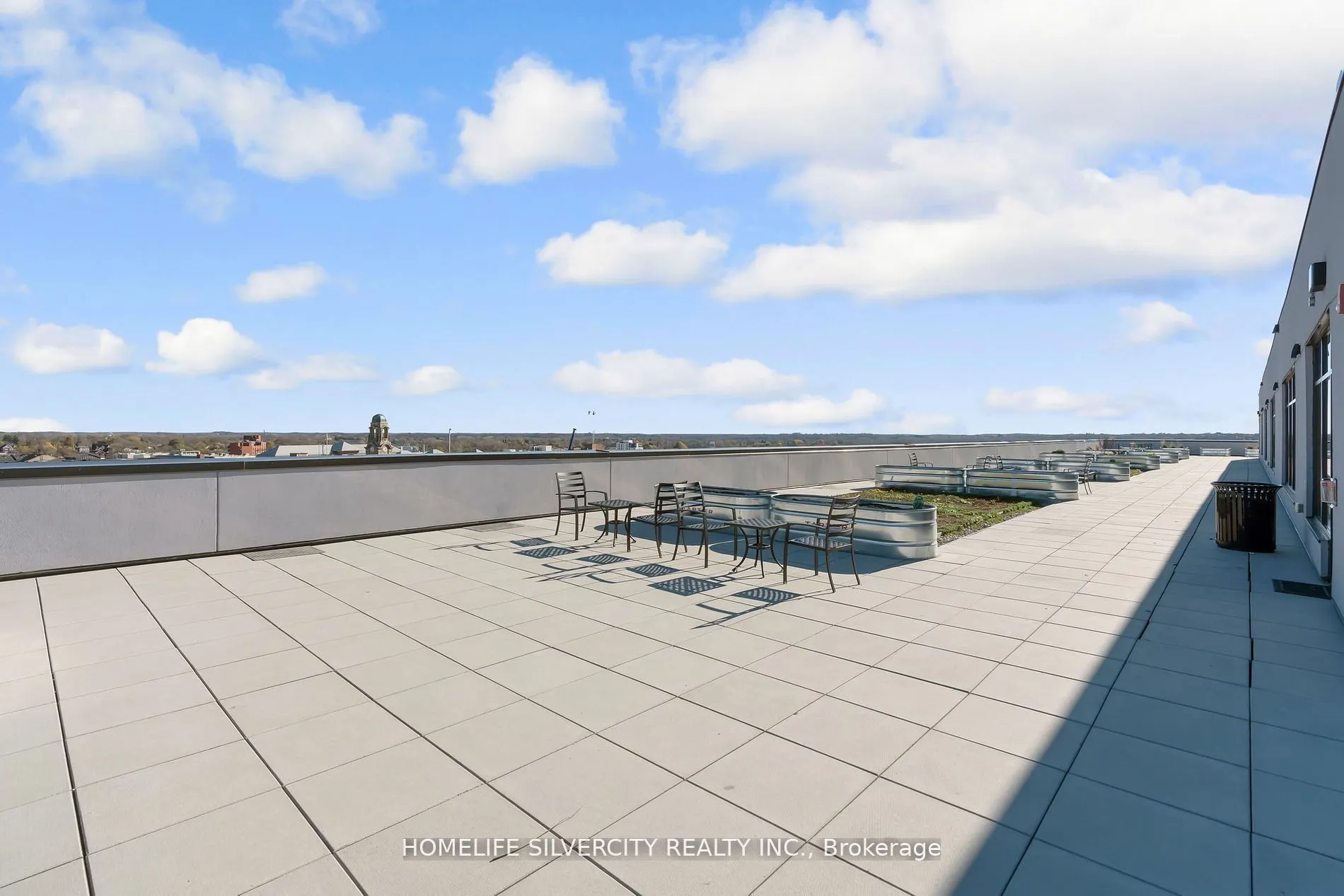 1 Wellington Street #615