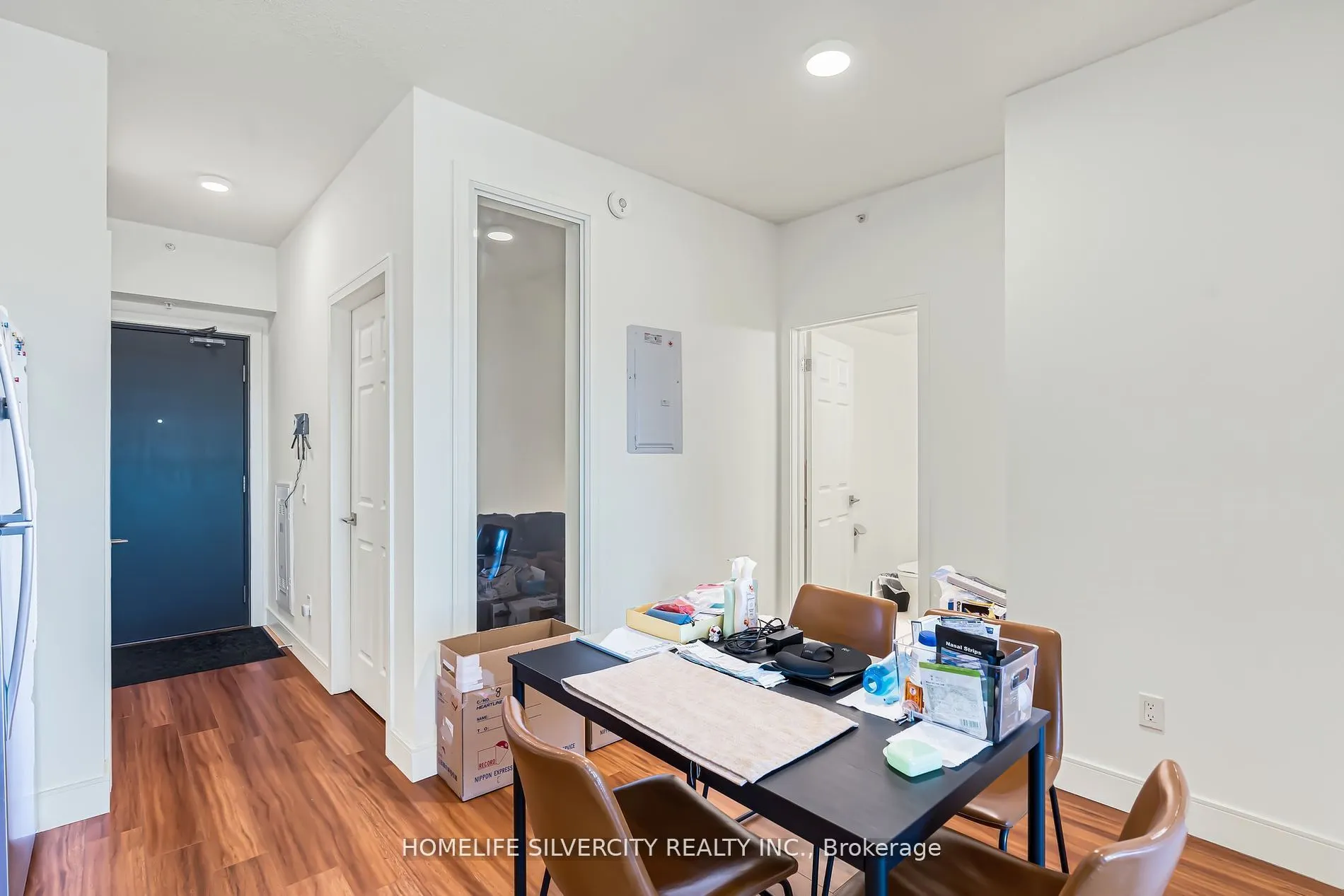1 Wellington Street #615