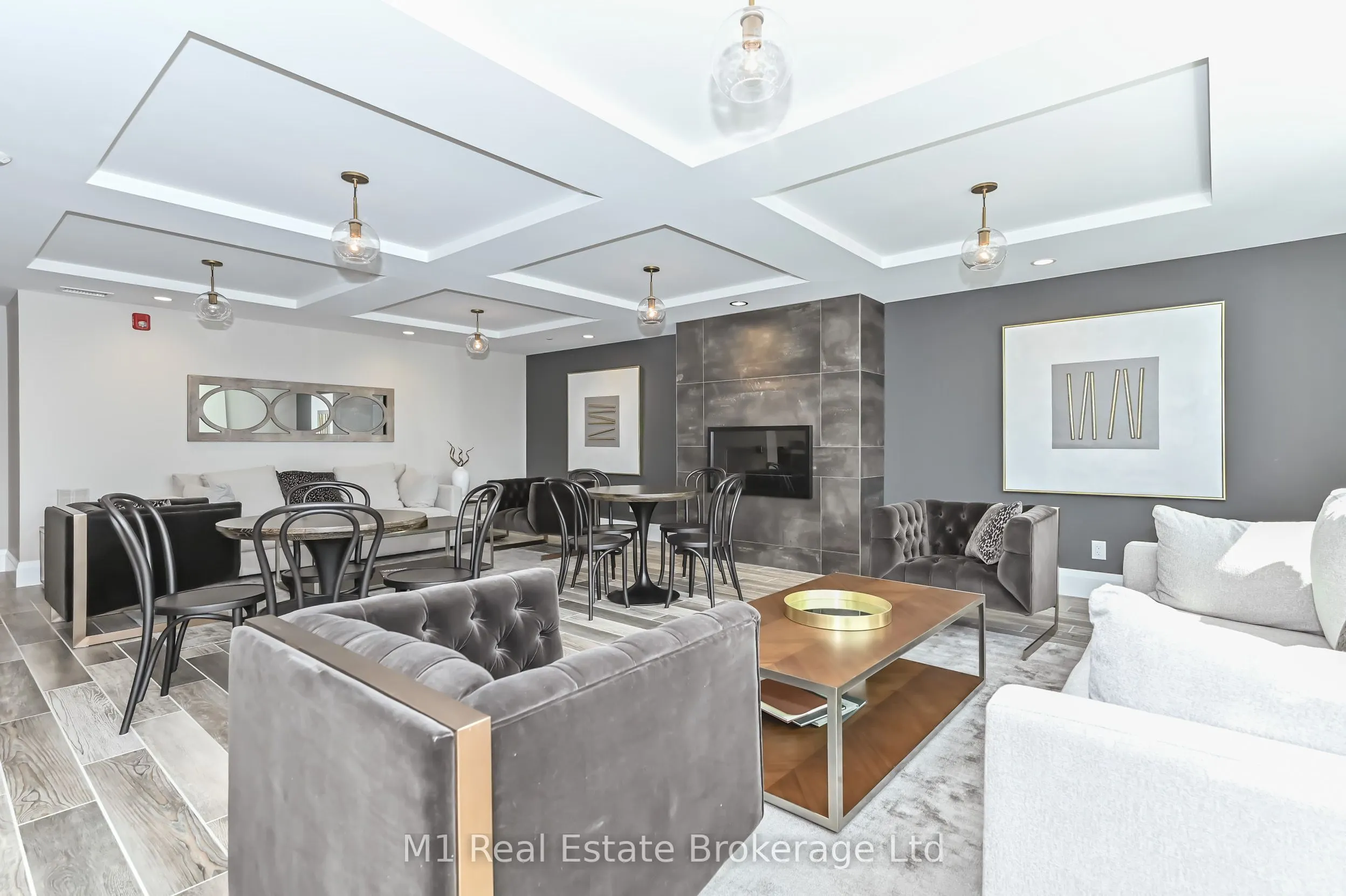 63 Arthur Street S, #801