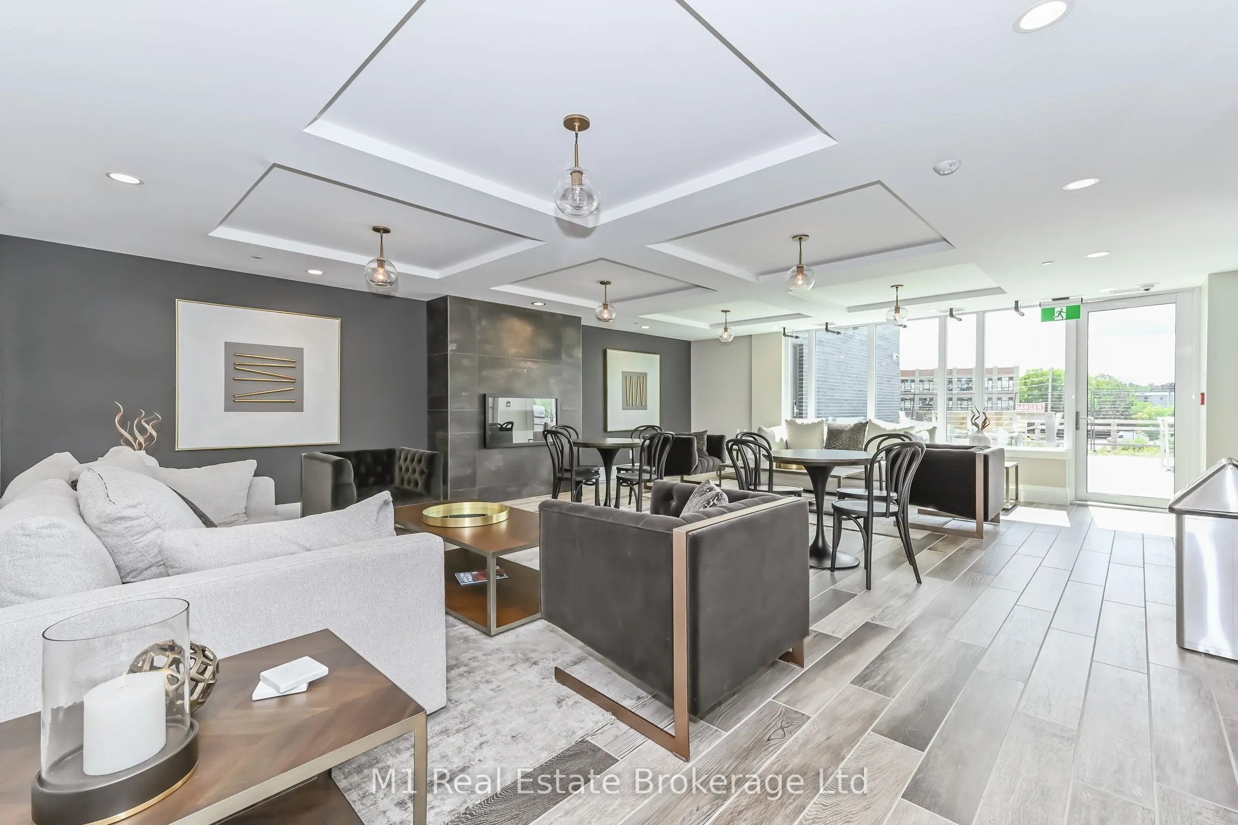 63 Arthur Street S, #801