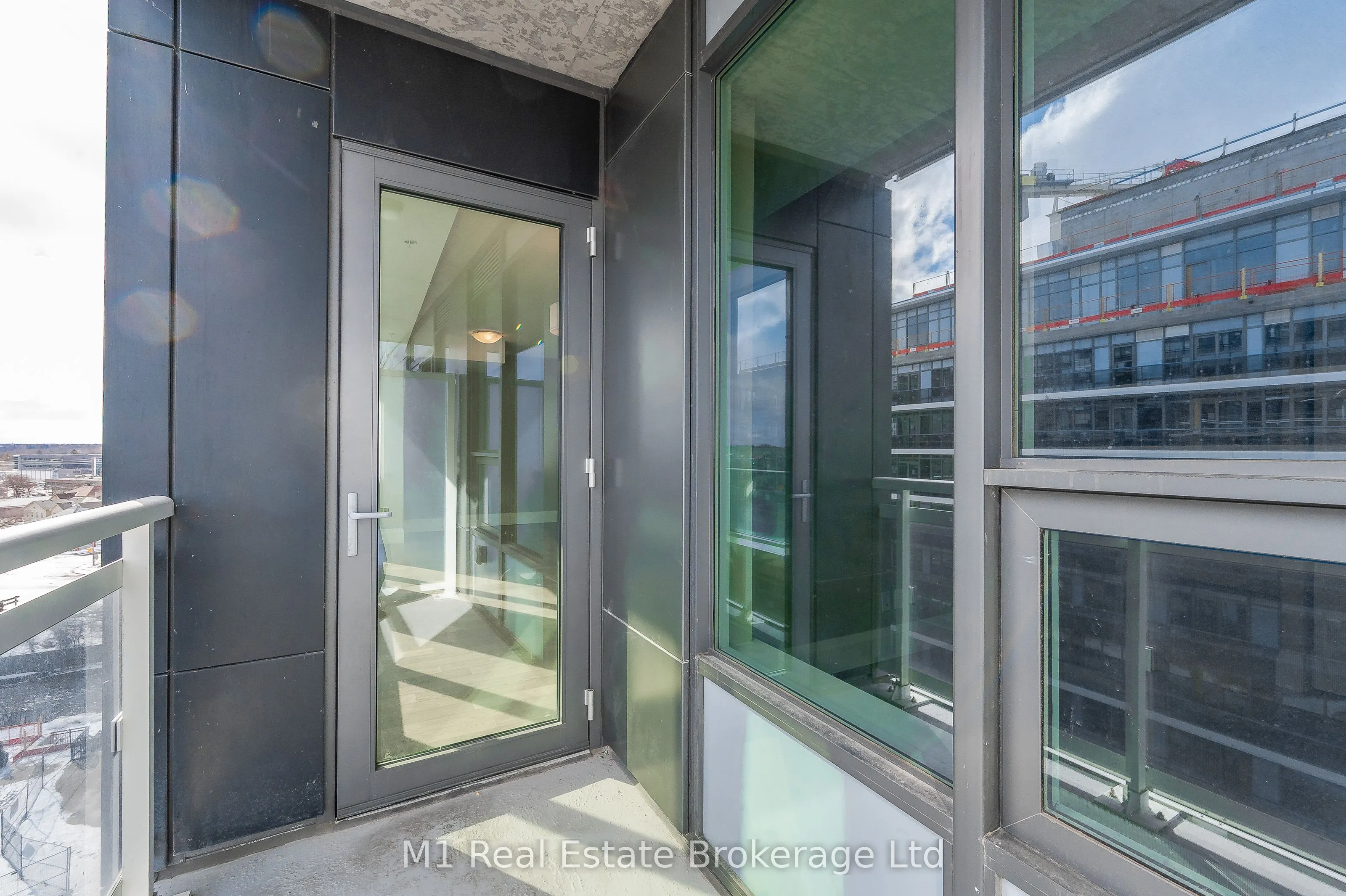 63 Arthur Street S, #801