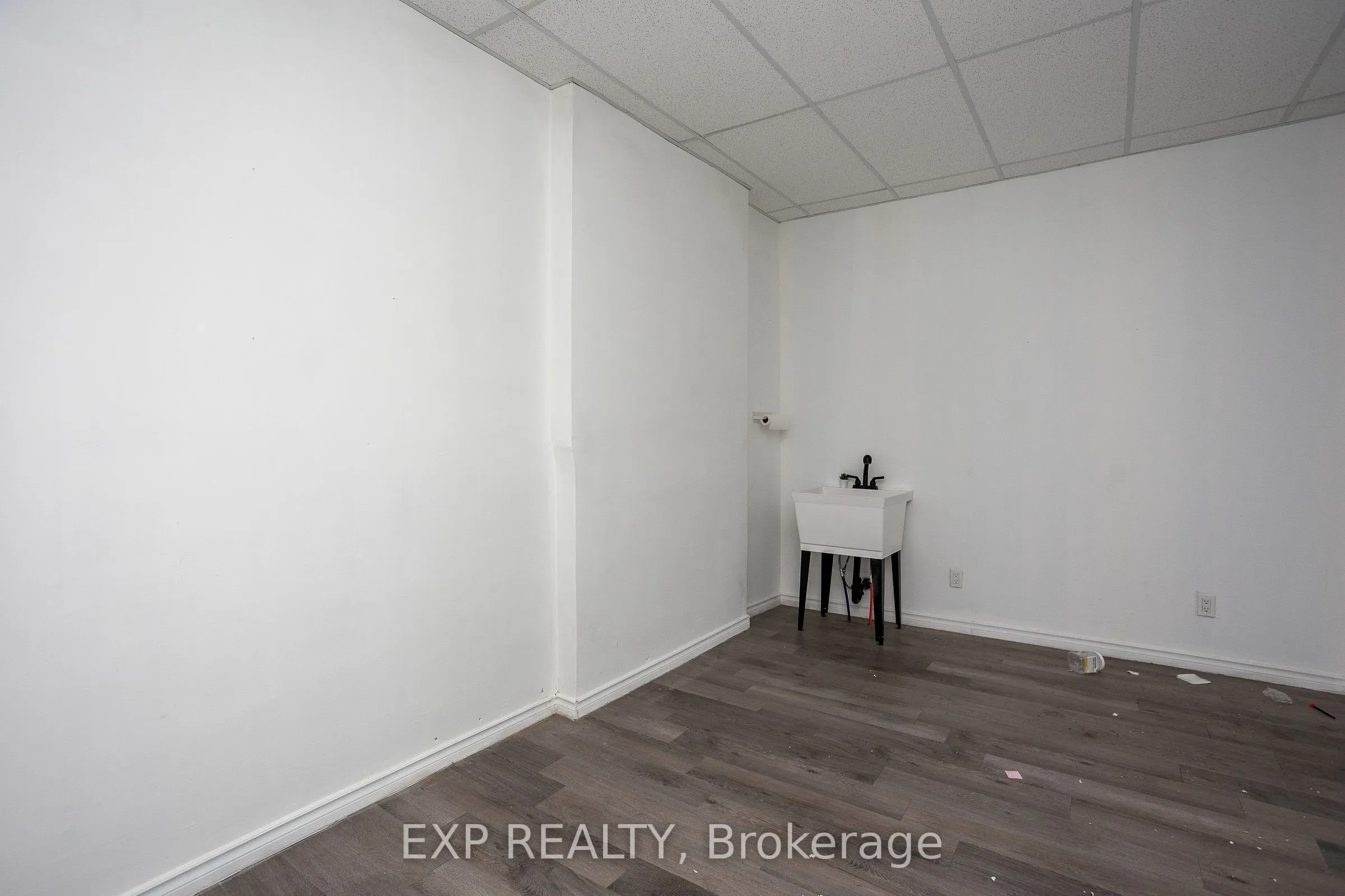 950-956 & 948 2nd Avenue E