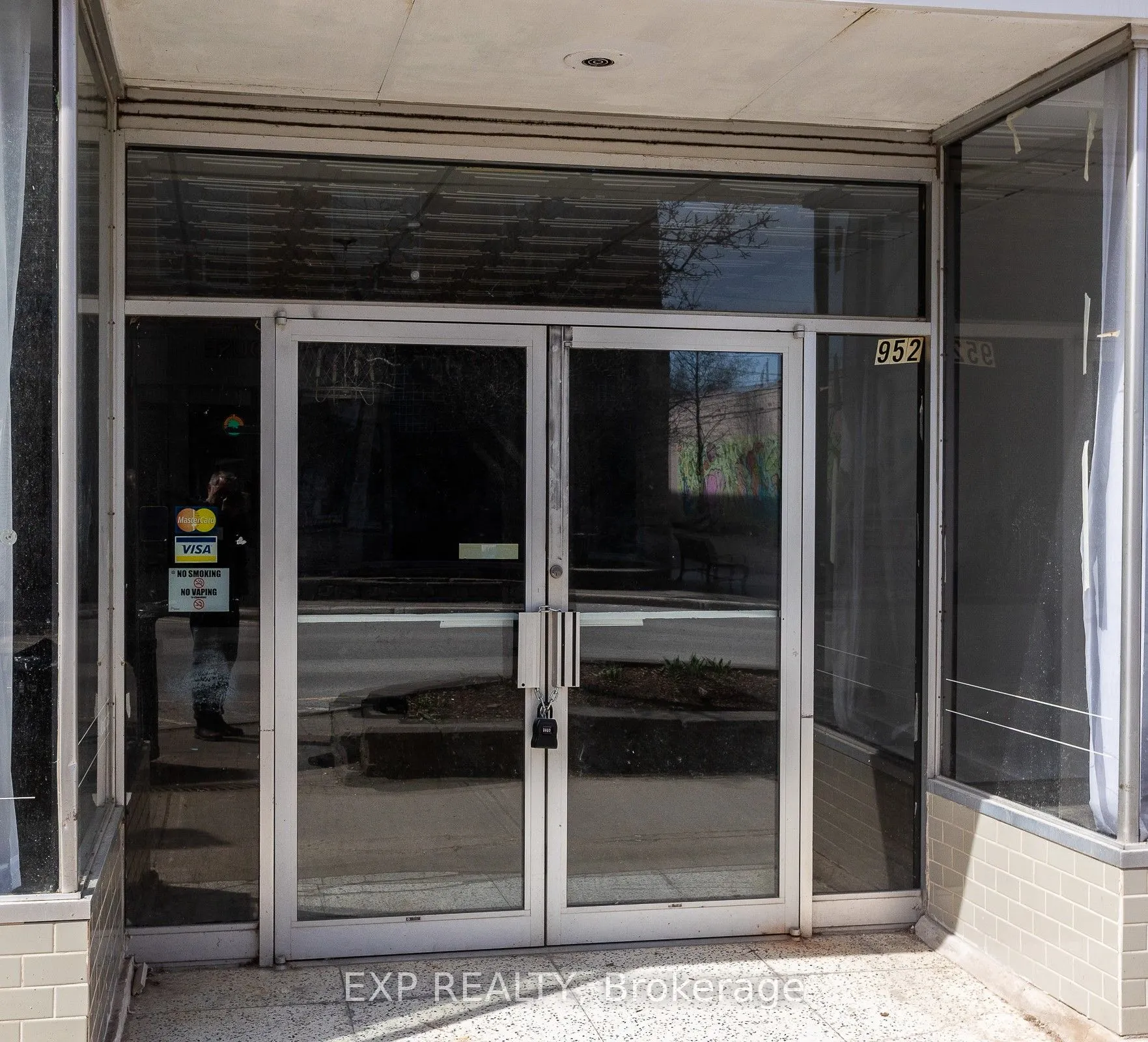 950-956 & 948 2nd Avenue E
