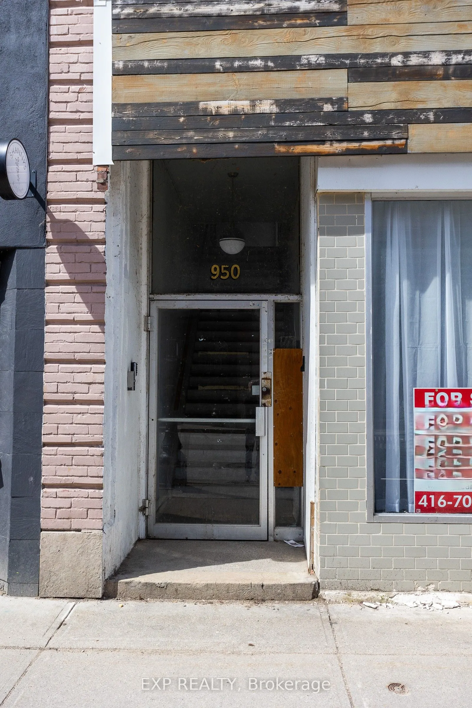 950-956 & 948 2nd Avenue E