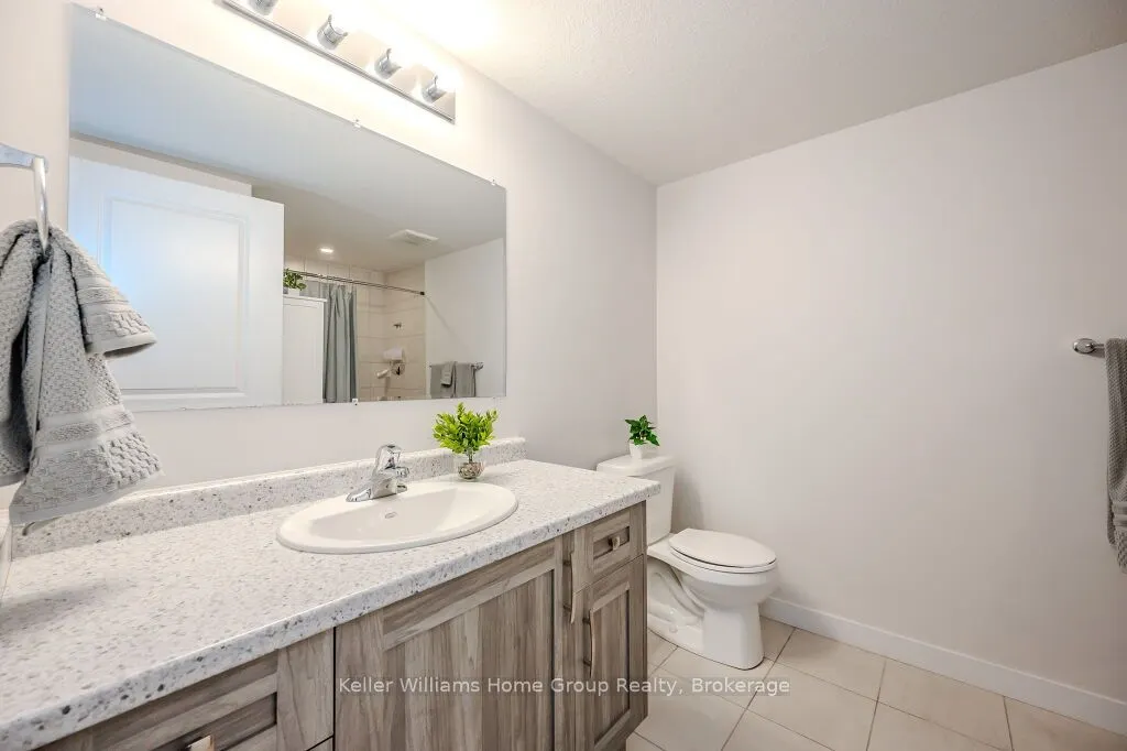 166 Rochefort Street, #E