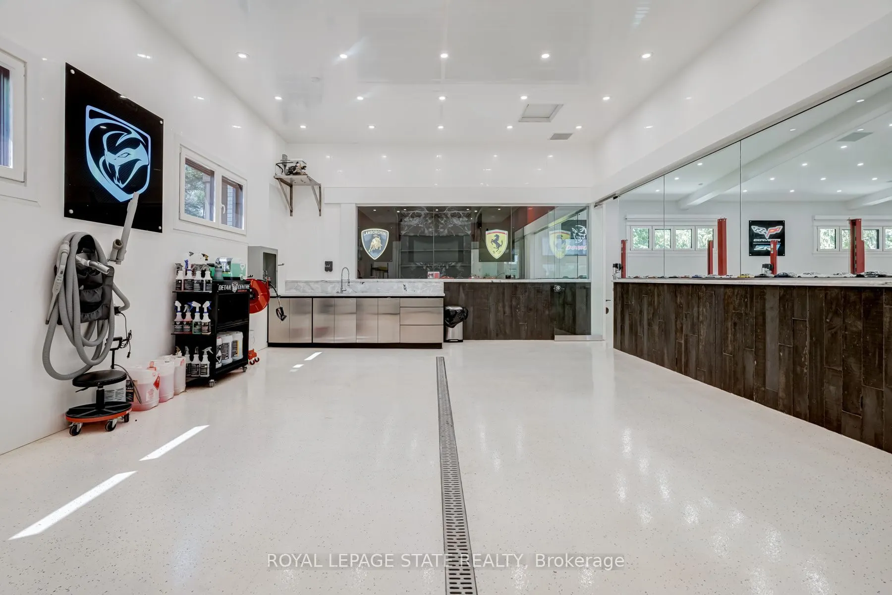 1272 Fiddlers Green Road