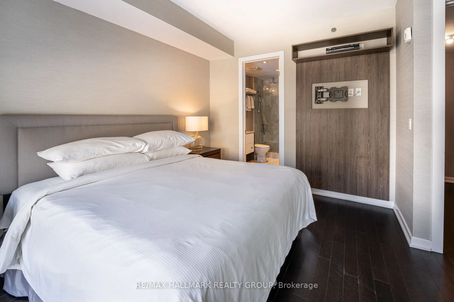300 Lisgar Street, #203