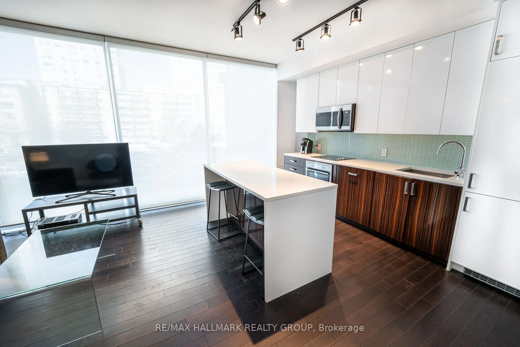 300 Lisgar Street, #203
