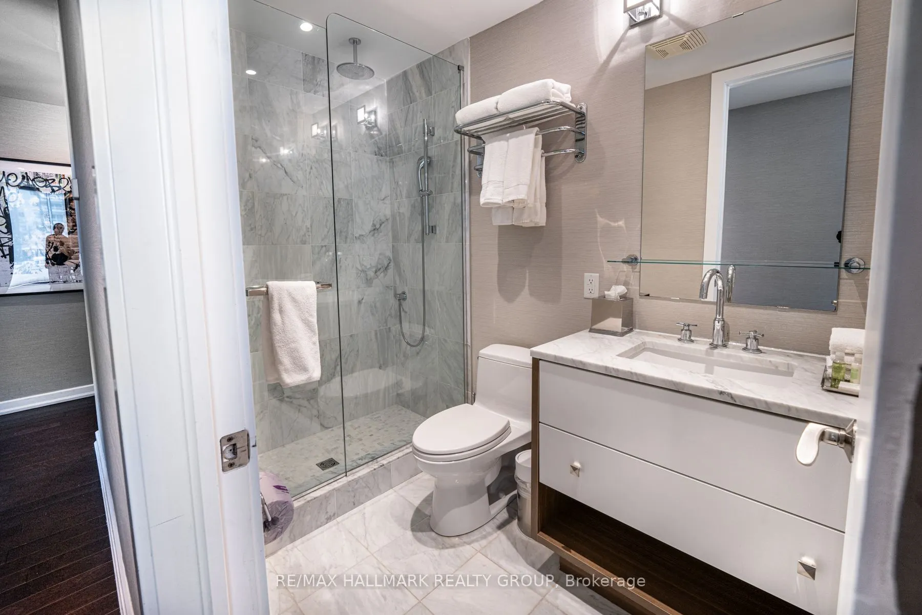 300 Lisgar Street, #203