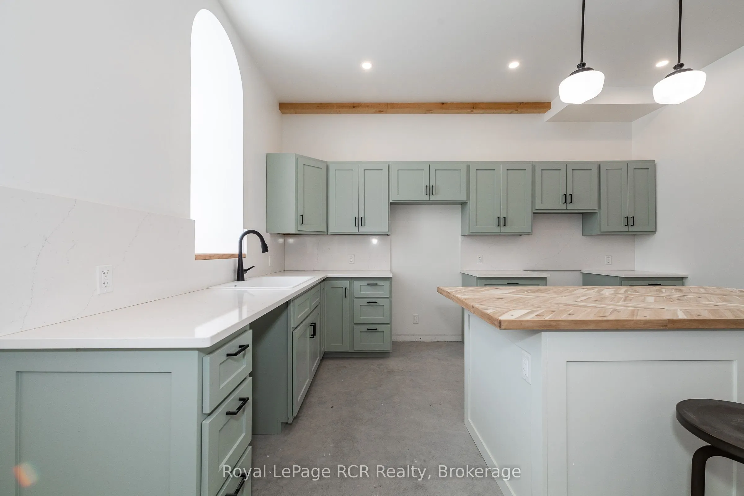 116190 Grey Road 3