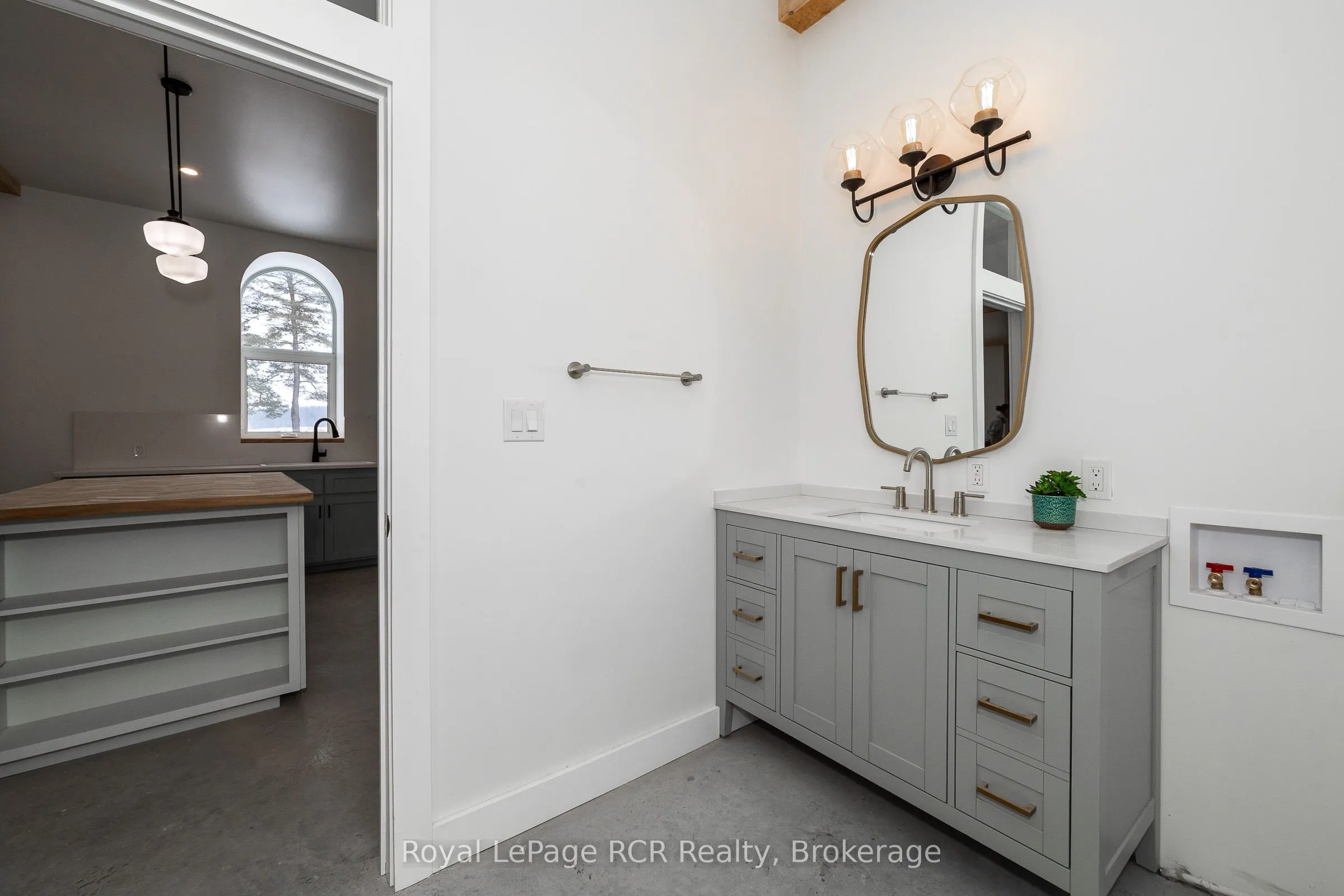 116190 Grey Road 3